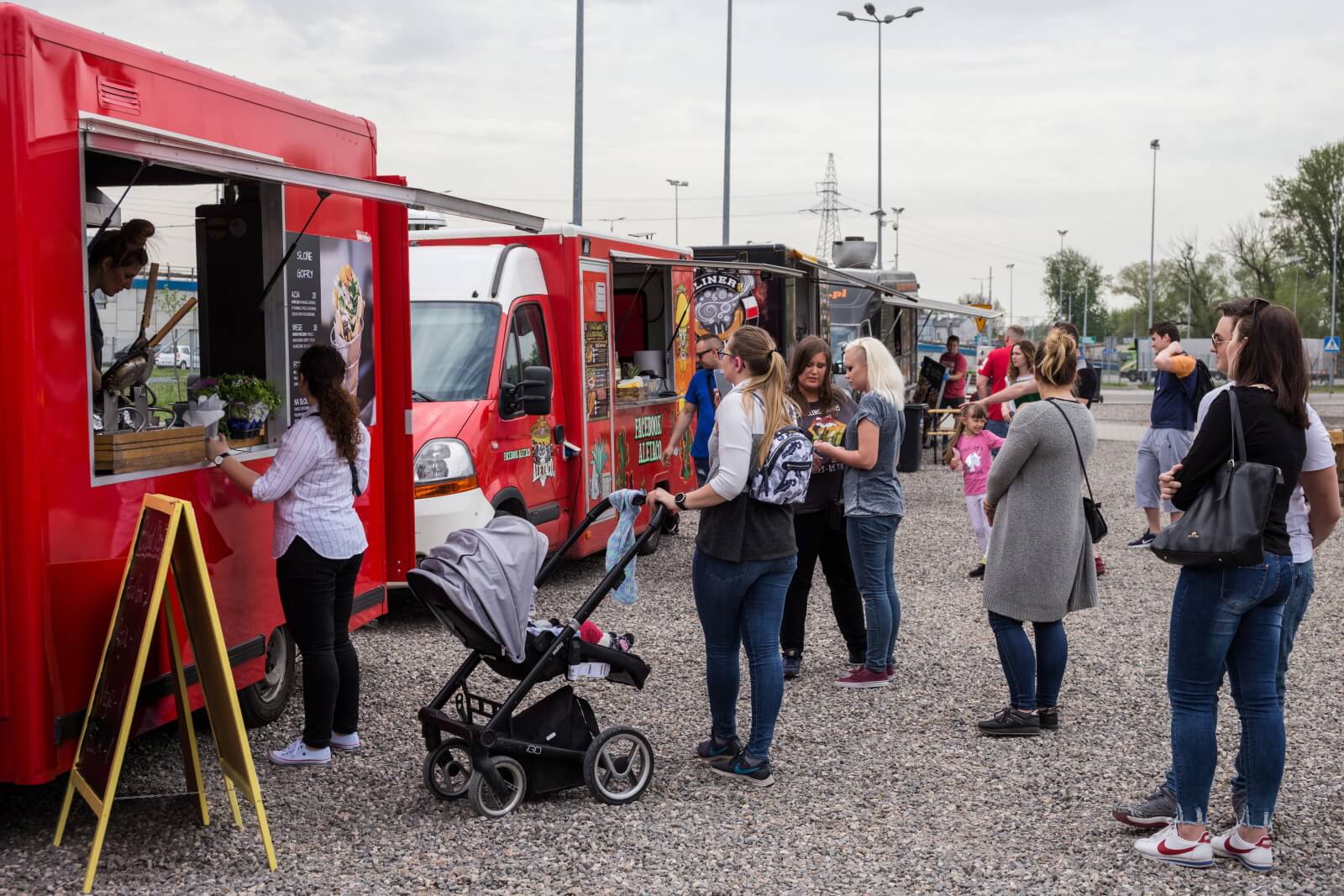 Festiwal foodtrucków w Lublinie fot. PAP/Wojtek Jargiło