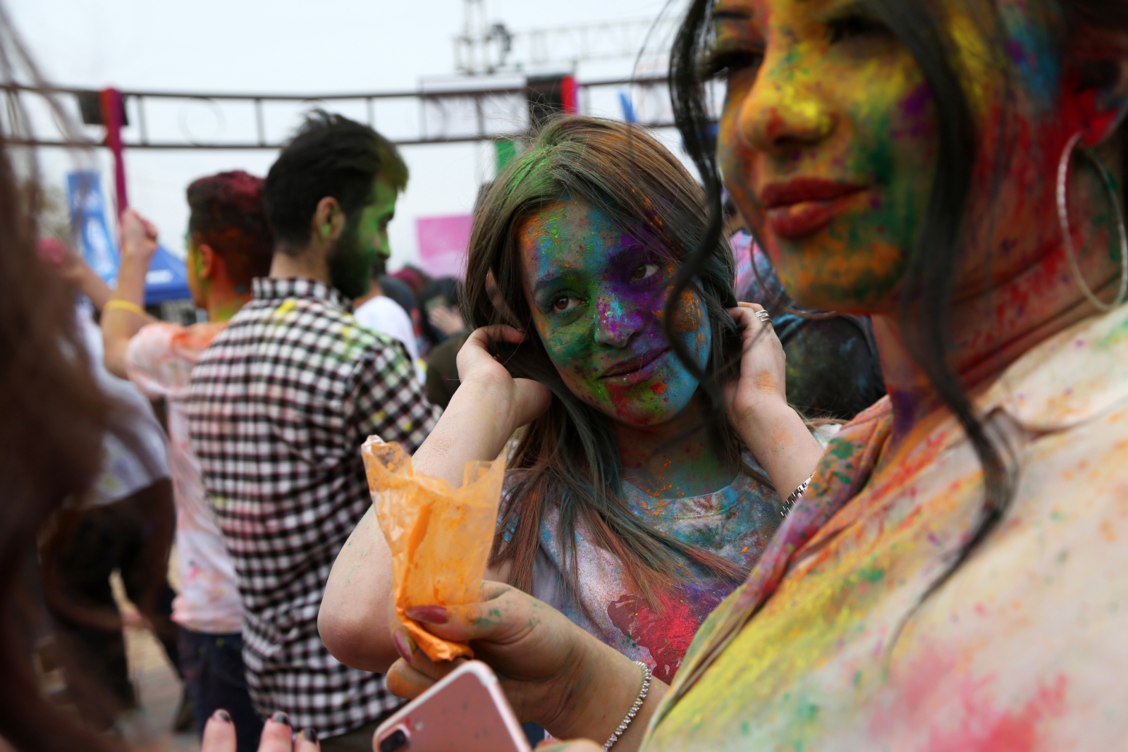 Festiwal kolorów w stolicy Kurdystanu, Irbilu. Fot. PAP/EPA/GAILAN HAJI