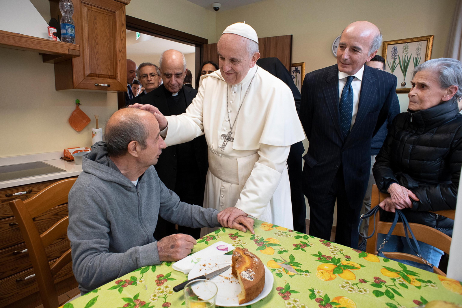 Papież Franciszek odwiedził dom dla osób chorych na Alzheimera EPA/VATICAN MEDIA 