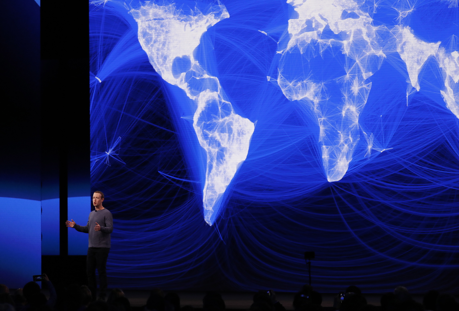 Szef Facebooka Mark Zuckerberg na konferencji Facebook Developer, USA. Fot. PAP/EPA/JOHN G. MABANGLO
