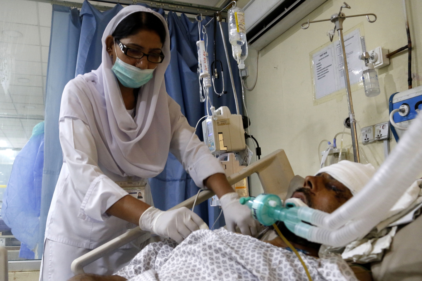 Światowy Dzień Pielęgniarki, Peszawar, Pakistan. Fot. PAP/EPA/ARSHAD ARBAB