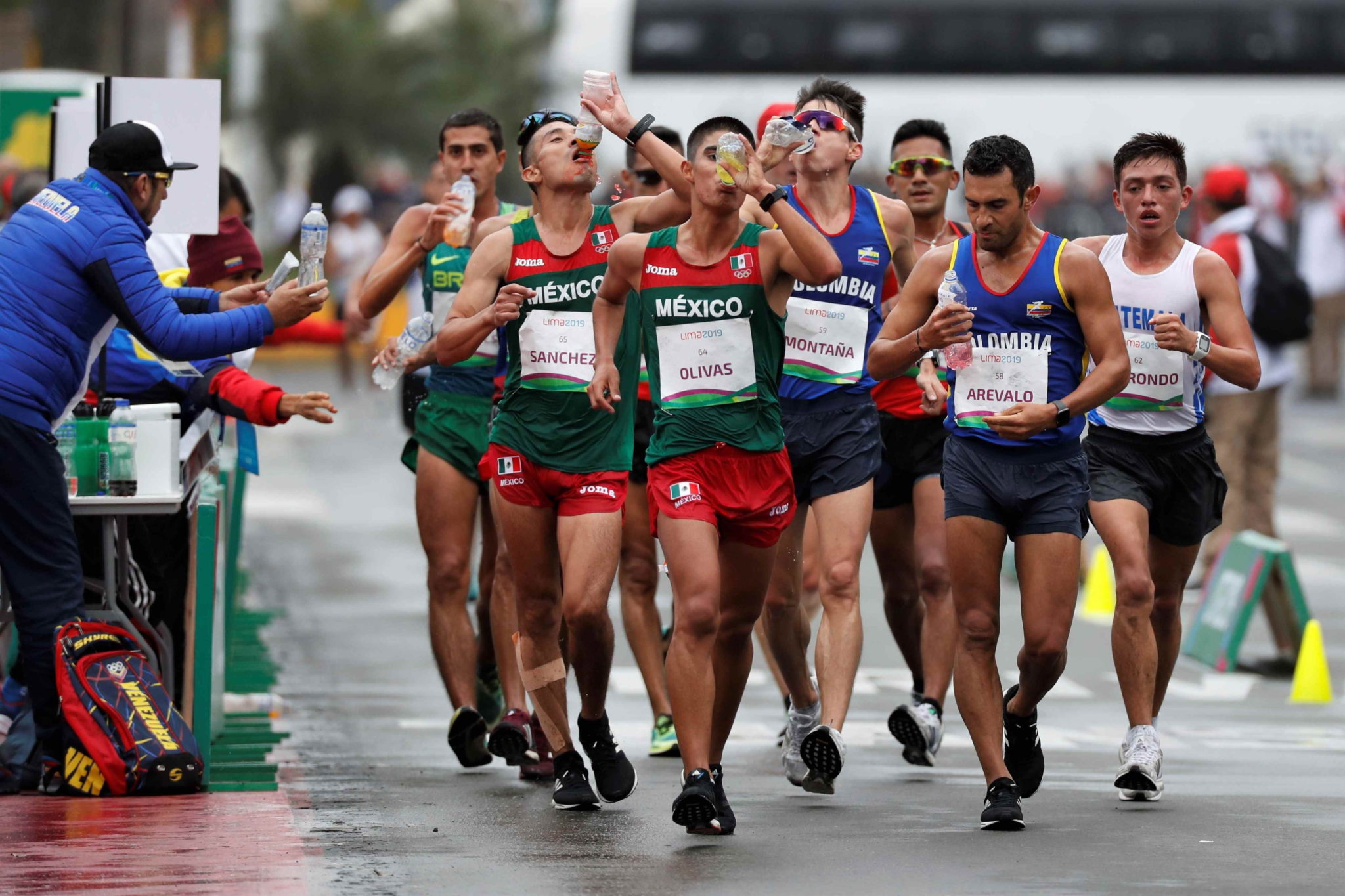 Olimpiada w Peru, w Limie. Bieg na 20 km, fot. Paolo Aguilar, PAP/EPA 