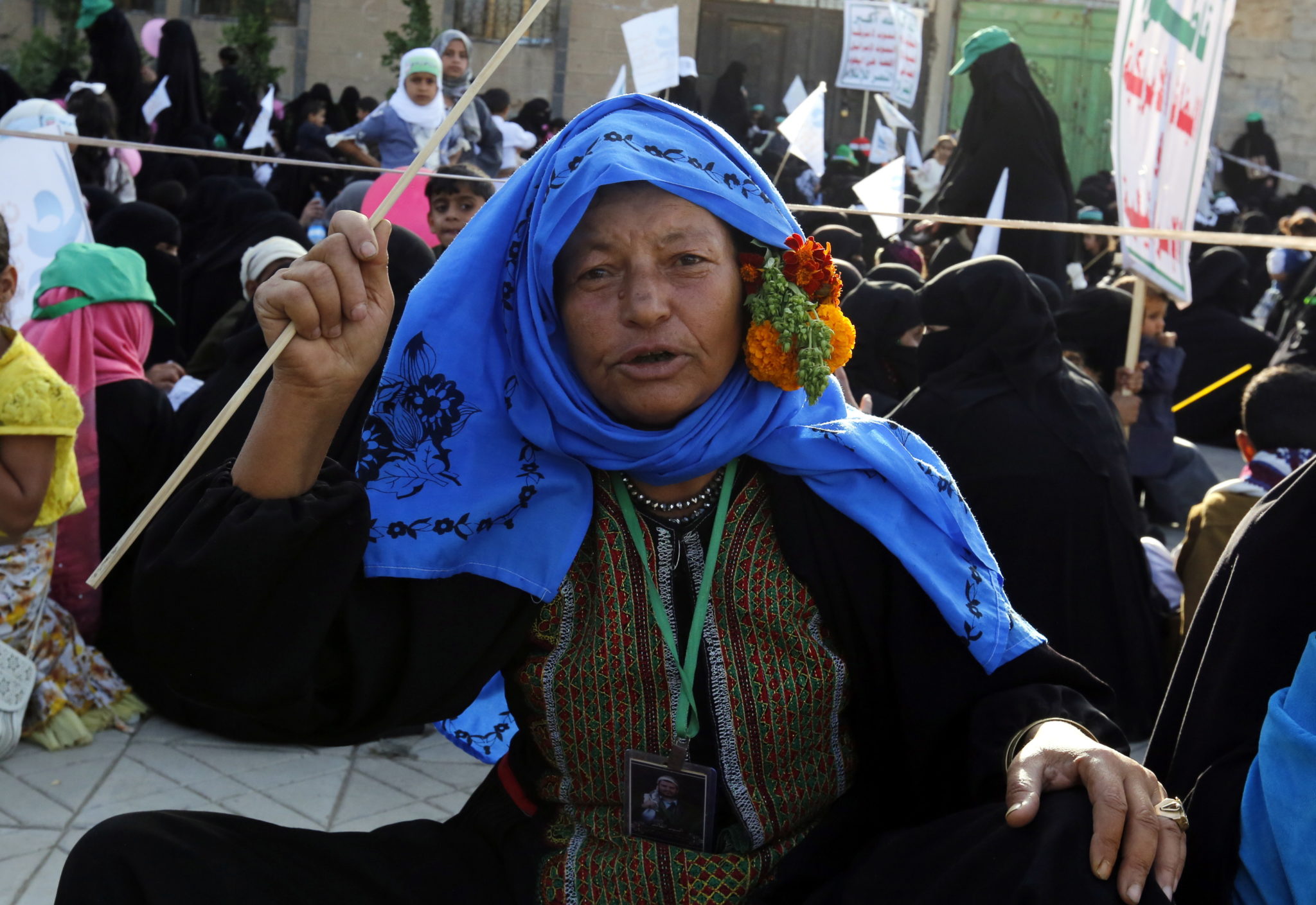 Jemen: kobieta Houthi uczestniczy w ceremonii z okazji religijnego święta Eid al-Ghadir w Sanie, fot. PAP/EPA 