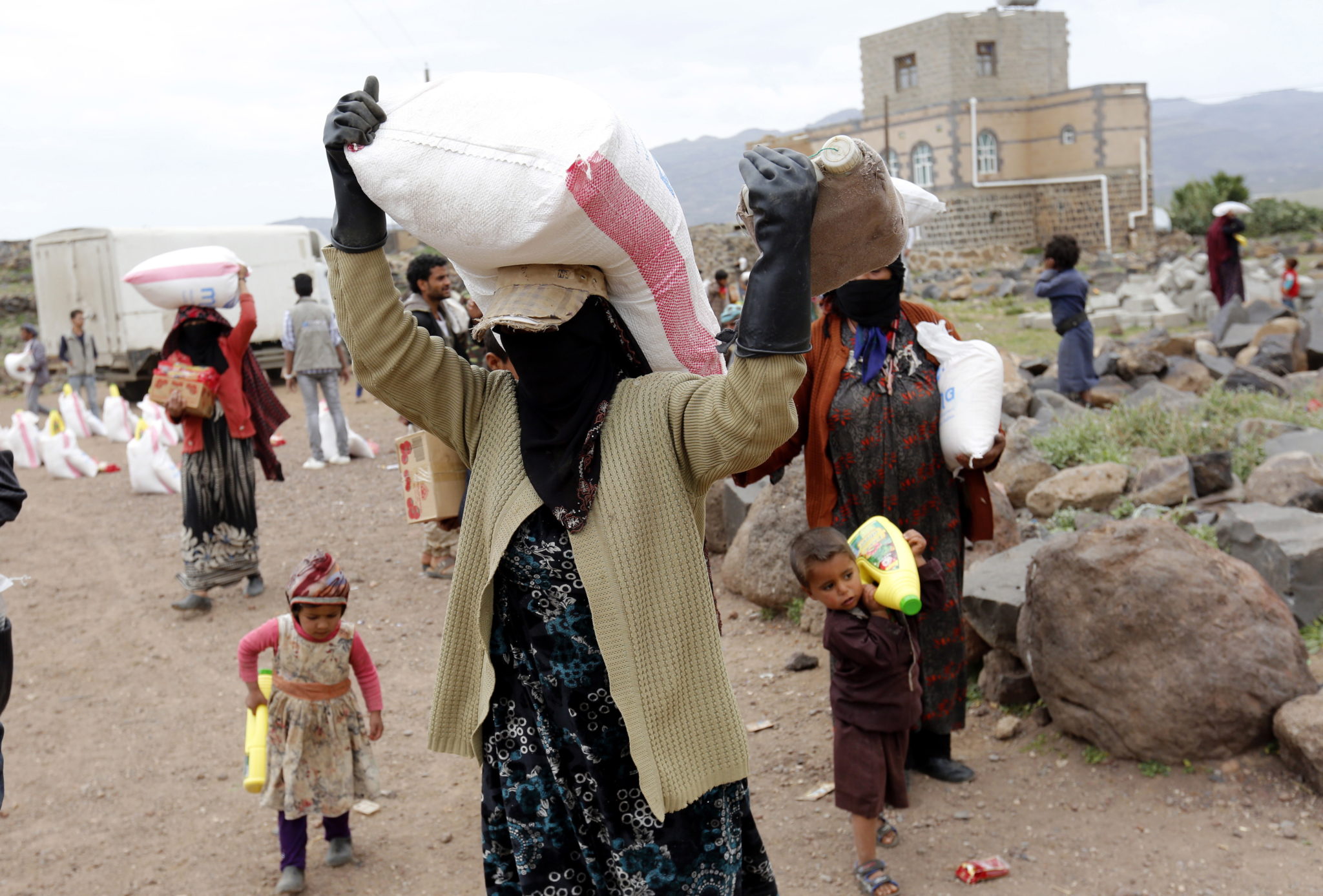 Kryzys humanitarny w Jemenie, fot. YAHYA ARHAB , PAP /EPA 