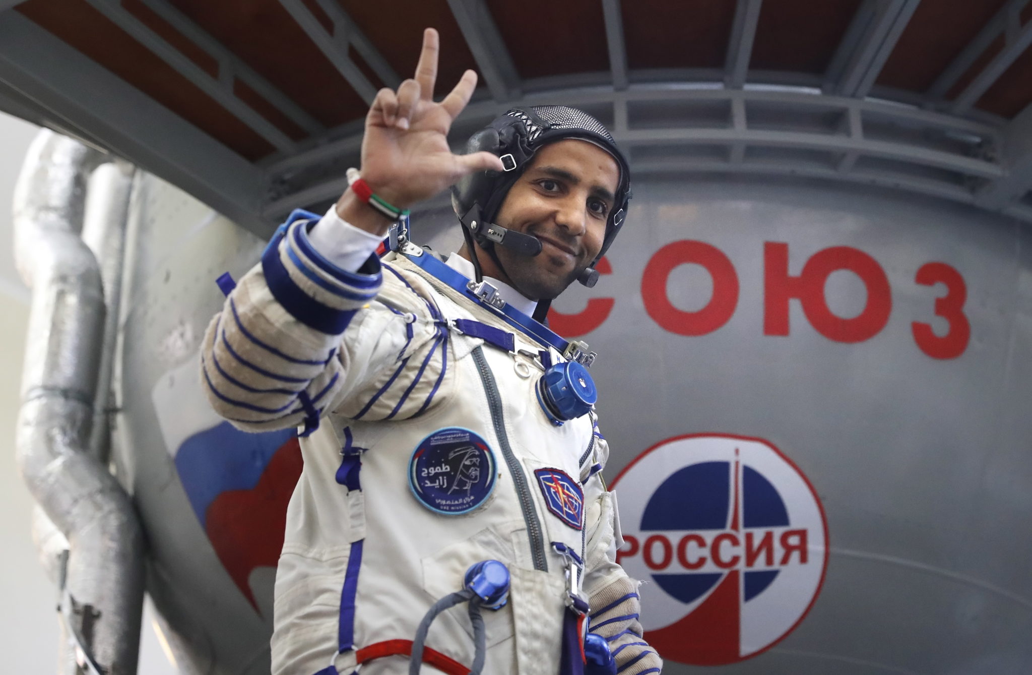 ROSJA: astronauta ze Zjednoczonych Emiratów Arabskich Hazza Al Mansouri uczestniczy w egzaminach końcowych w rosyjskim centrum szkoleniowym kosmonautów w Star City obok Moskwy. 30 sierpnia 2019 r. Mansouri będzie pierwszym Emiratem w kosmosie. Początek jego misji planowany jest 25 września. Fot. MAXIM SHIPENKOV/EPA.