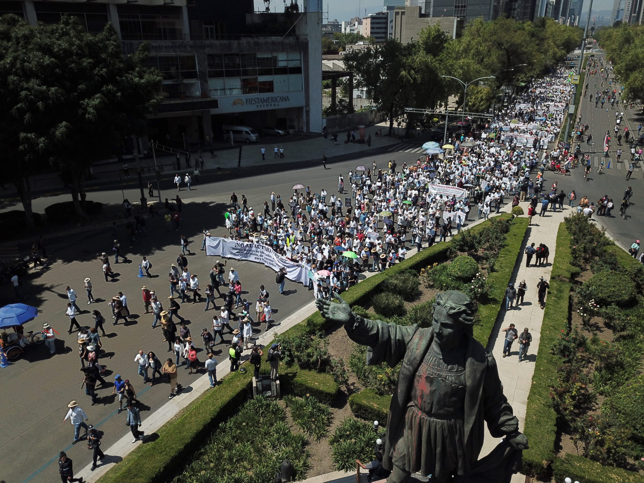 Meksyk, Mexico City: protest przeciwko prezydentowi i jego rządom, fot. Madla Hartz, Pap/EPA 