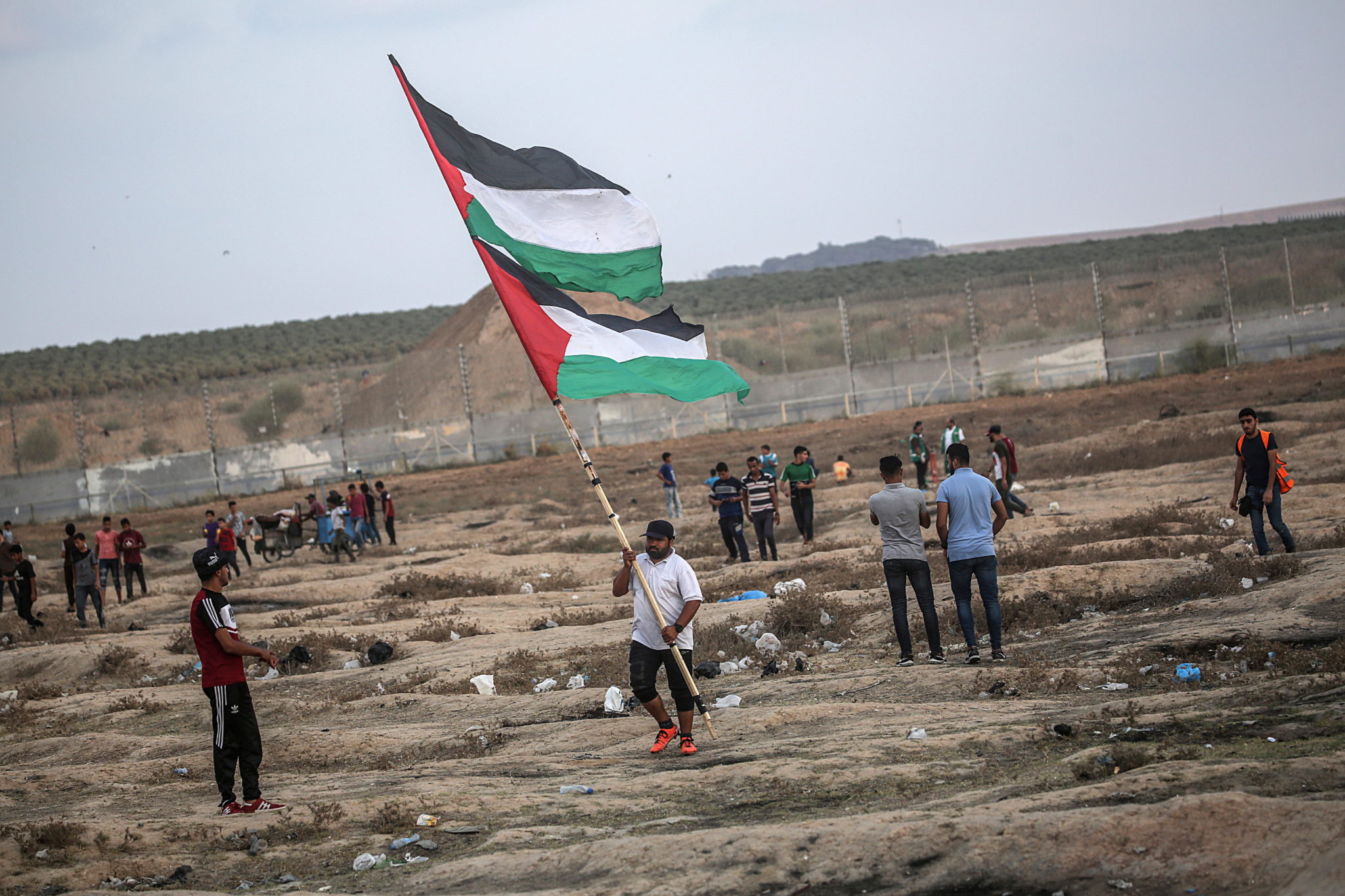 Protesty Palestyńczyków w strefie gazy wciąż trwają. fot. EPA/MOHAMMED SABER 