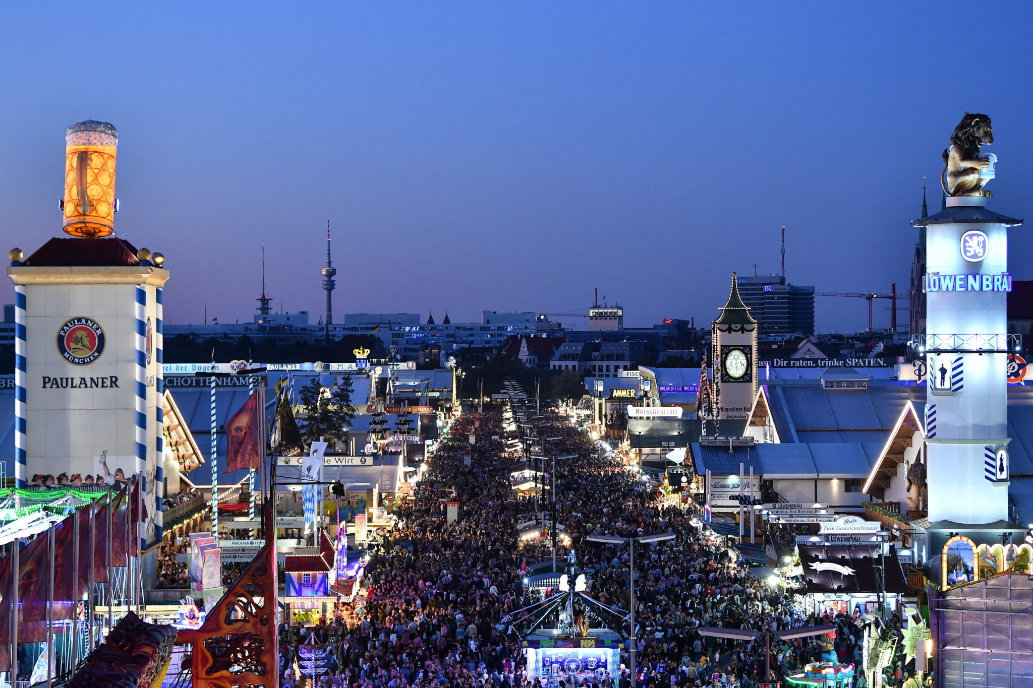 Niemcy, Monachium, trwaOktoberfest, fot. PHILIPP GUELLAND, PAP/EPA