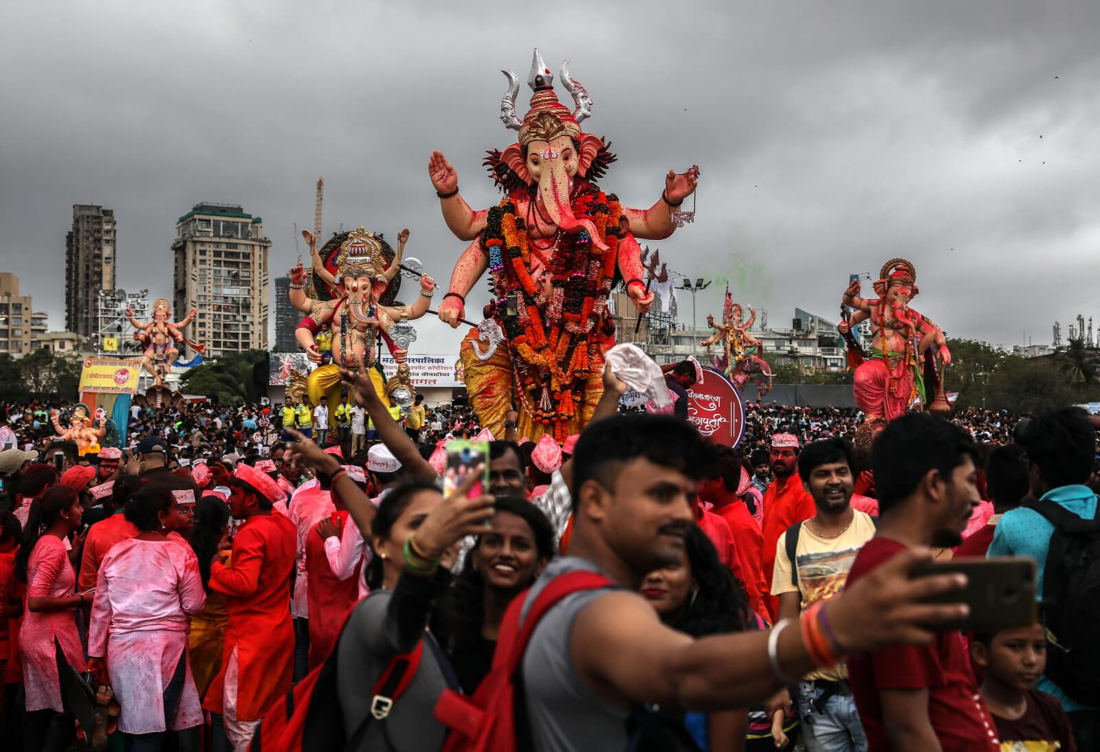 Festiwal Ganesh w Indiach fot. EPA/DIVYAKANT SOLANKI