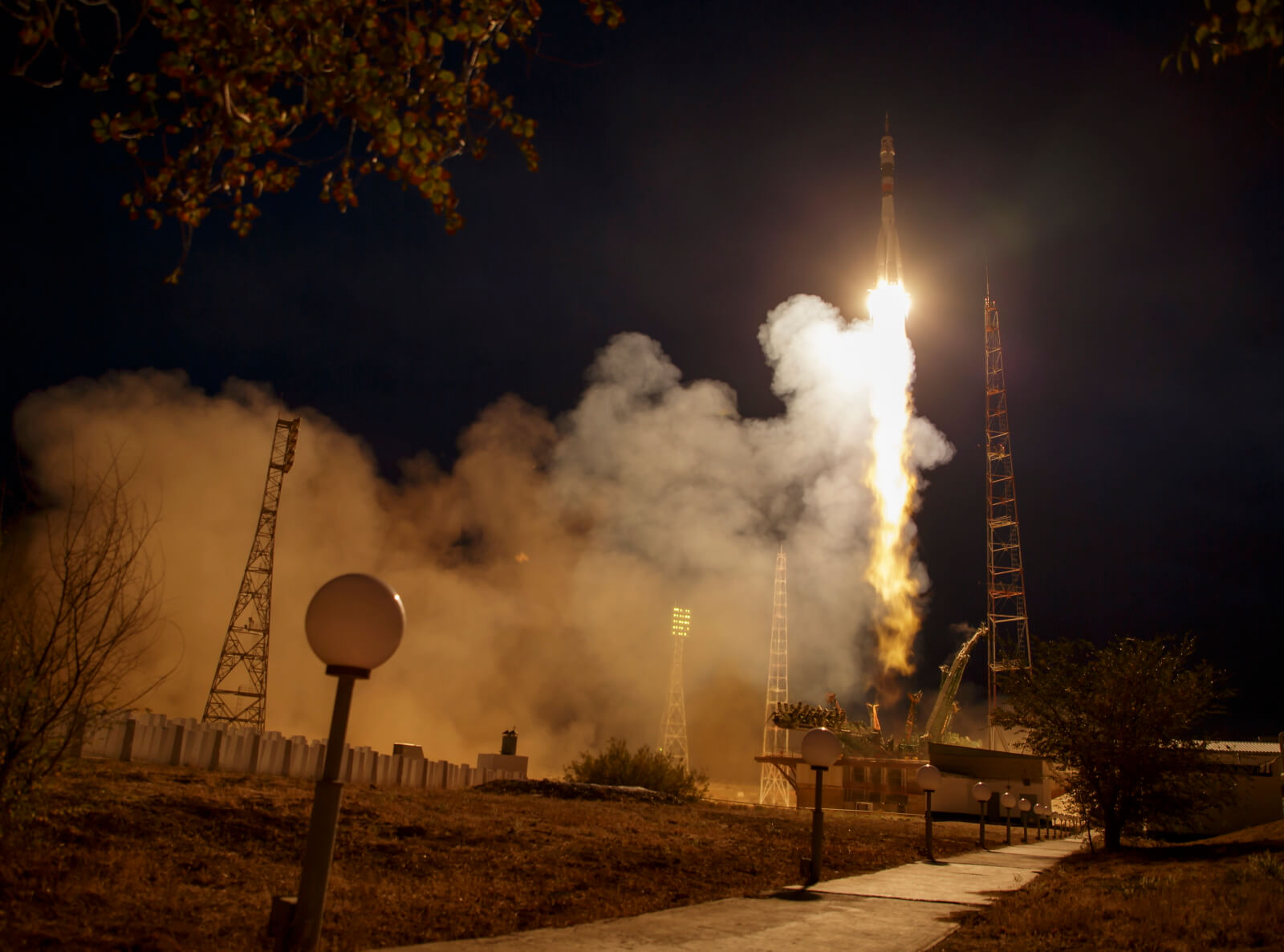 Start rakiety Soyuz fot. EPA/NASA/BILL INGALLS