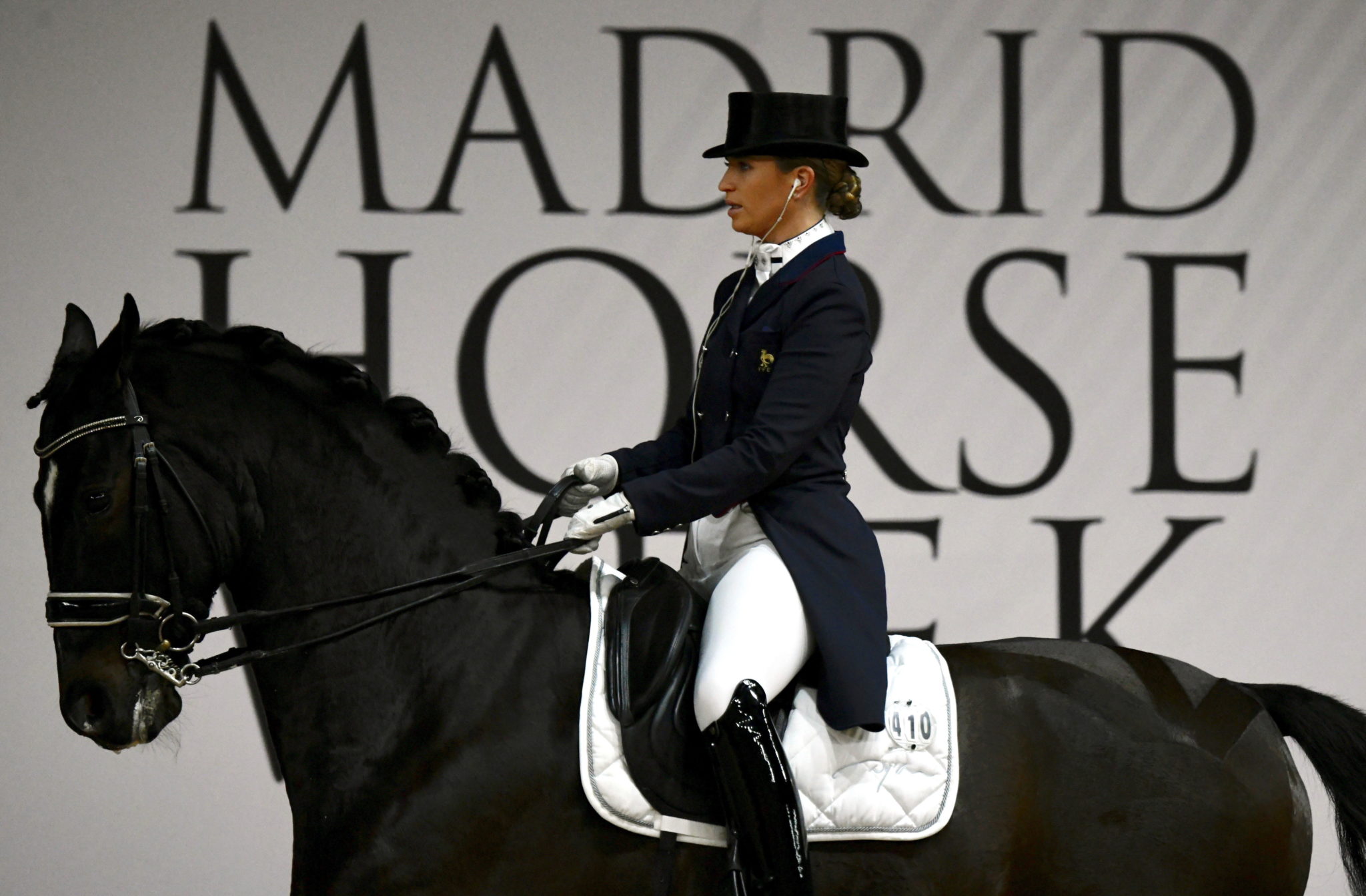 Impreza o nazwie Madrid Horse week przyciągnęła wybitnych jeźdźców z całej europy. fot.  EPA/Victor Lerena 