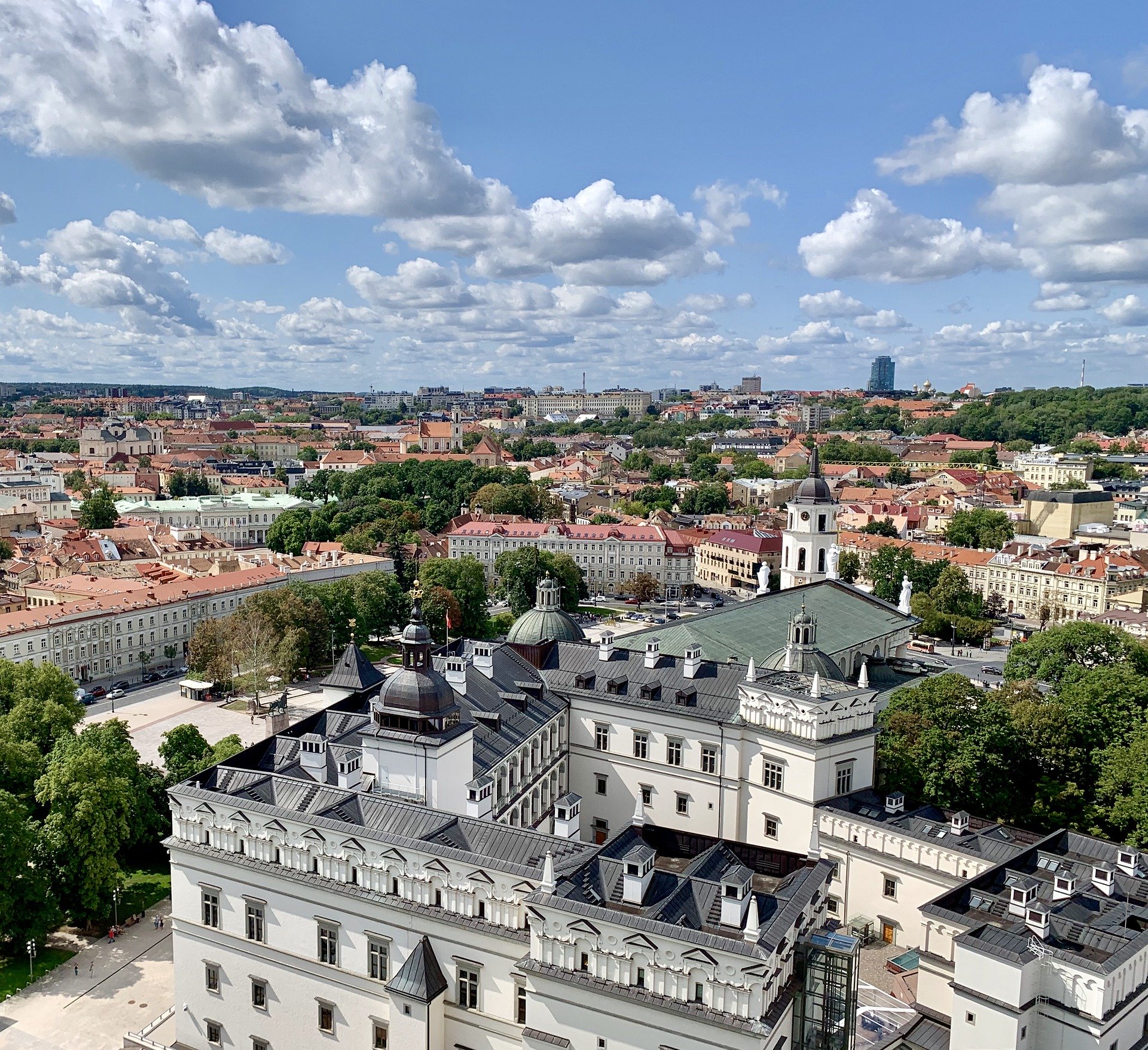 Litwa: Białoruś naruszyła przestrzeń powietrzną; przywódcy kraju ewakuowani do schronów