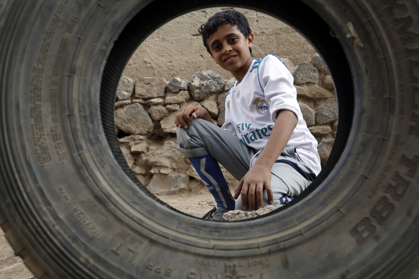 Powszechny dzień Dziecka w Jemenie fot. PAP/EPA/YAHYA ARHAB
