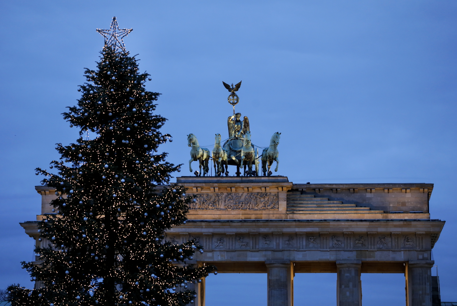 Świąteczny Berlin Fot. PAP/EPA/FELIPE TRUEBA
