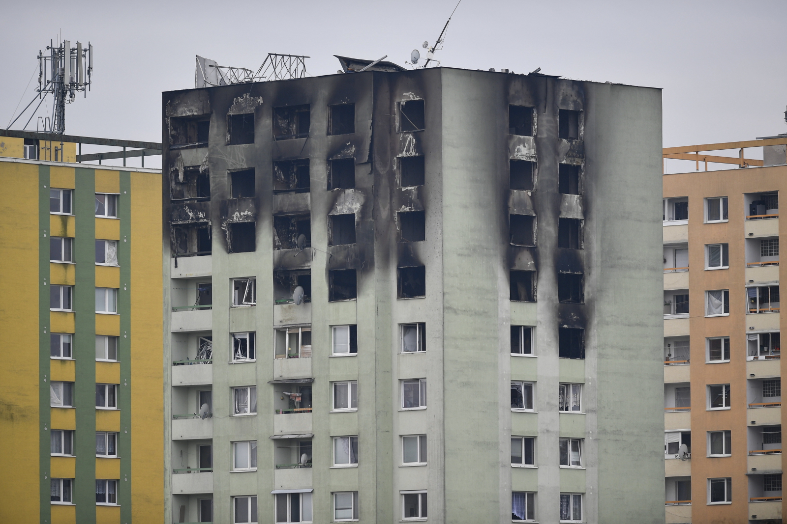 Słowacja - wieżowiec zniszczony po wybuchu gazu
EPA/ZSOLT CZEGLEDI 