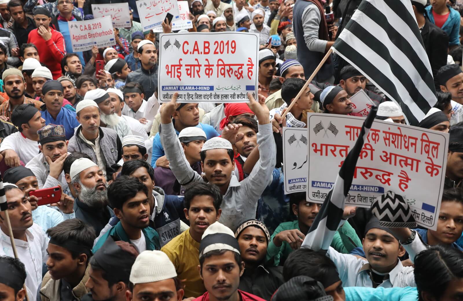 Protesty w Indiach fot. EPA/RAJAT GUPTA
