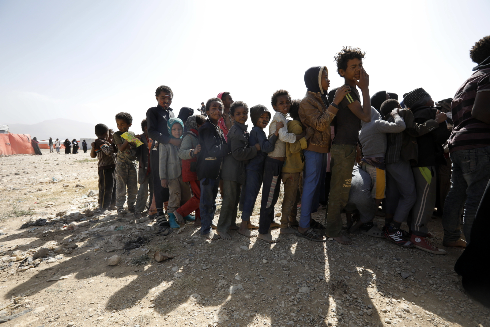 Dzieci - ofiary konfliktu w Jemenie EPA/YAHYA ARHAB 
