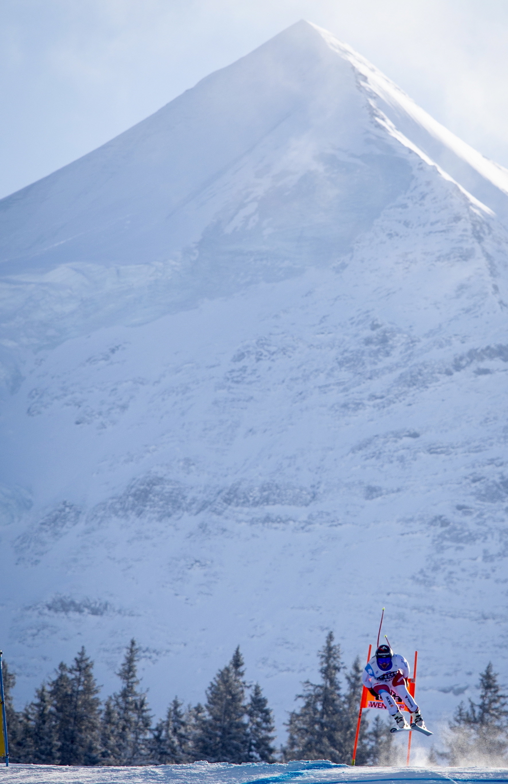 Zima w Alpach fot.  EPA/MARCEL Bieri