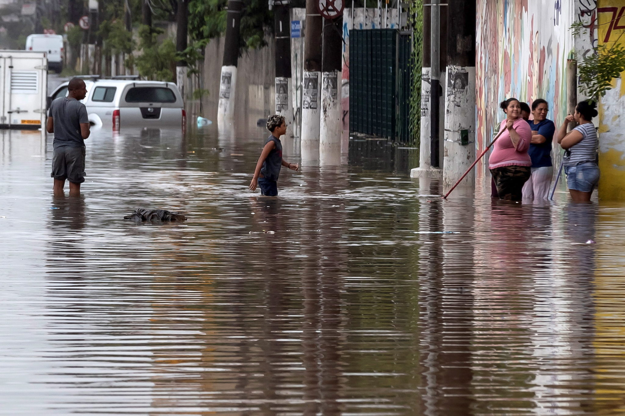 Powódź w Brazylii na zdjęciu zalane ulice Sao Paulo, fot. EPA/Sebastiao Moreira