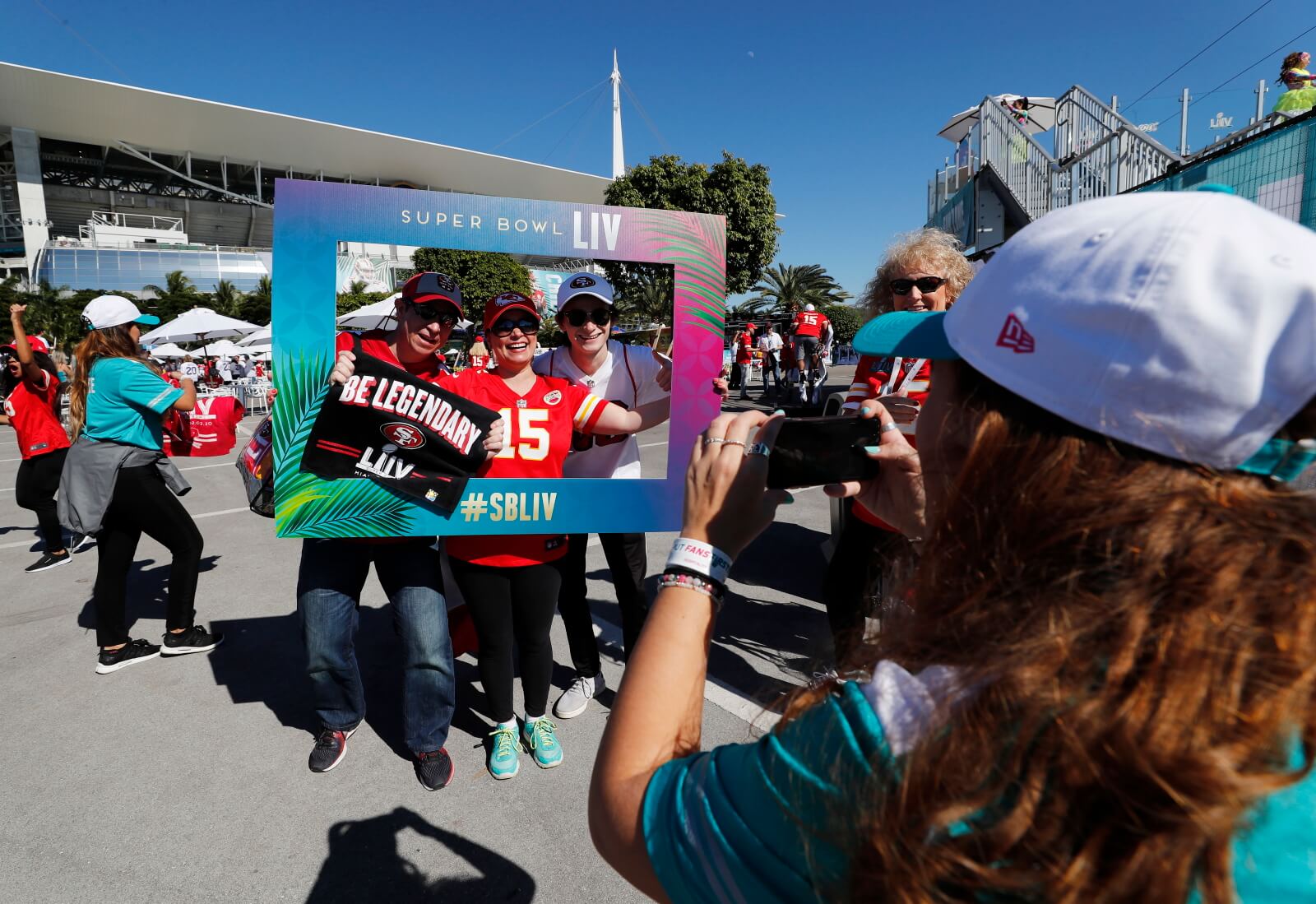 Rozpoczął się 54. Super Bowl w USA fot. EPA/JOHN G. MABANGLO