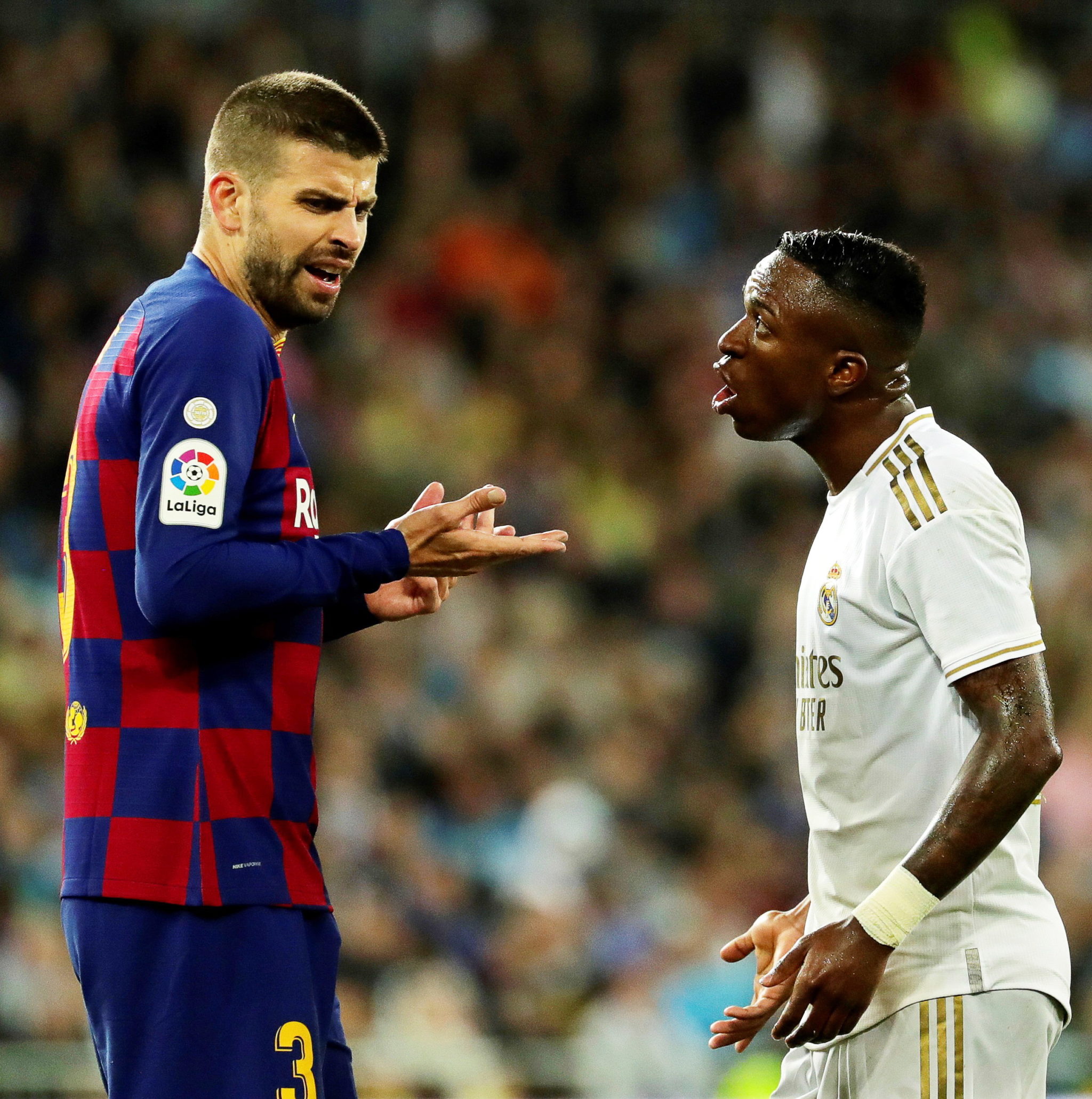 Mecz piłki nożnej pomiędzy Realem Madryt a FC Barcelona. fot., EPA/JUANJO MARTIN 
