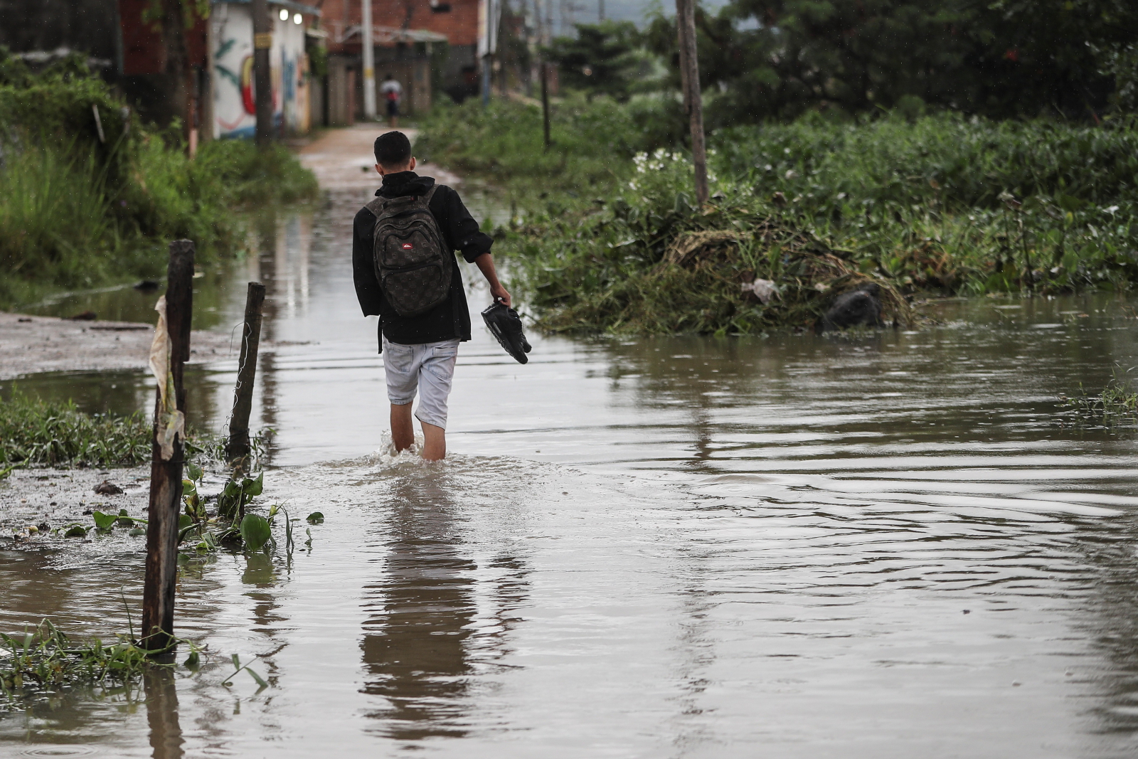 Powódź w Brazylii  EPA/Antonio Lacerda 
