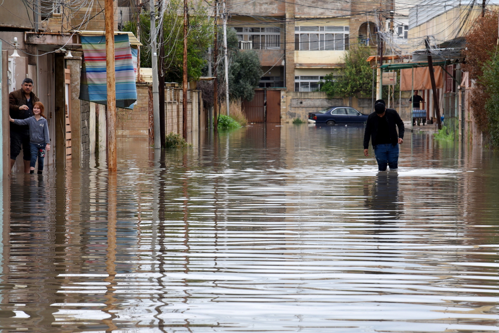 Powódź w Iraku EPA/AMMAR SALIH 
