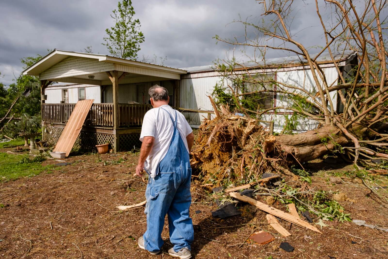Tornado w Missisipi fot. EPA/DAN ANDERSON