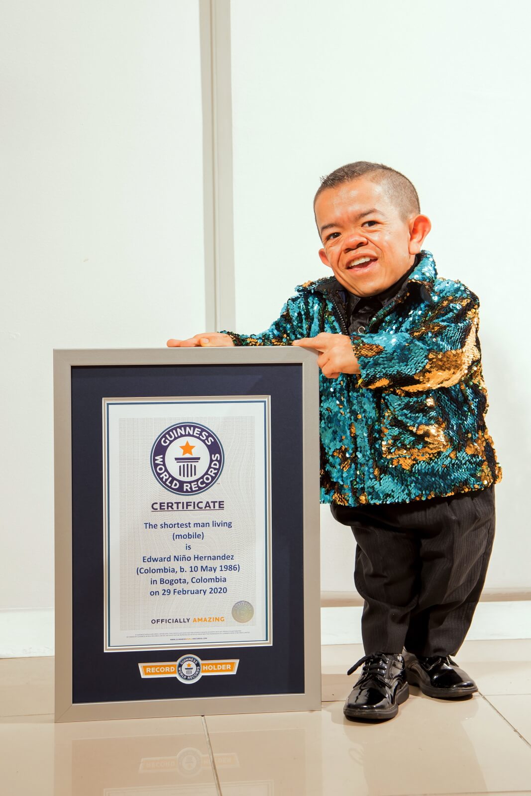 Najniższy mężczyzna na świecie fot. EPA/Guinness World Records