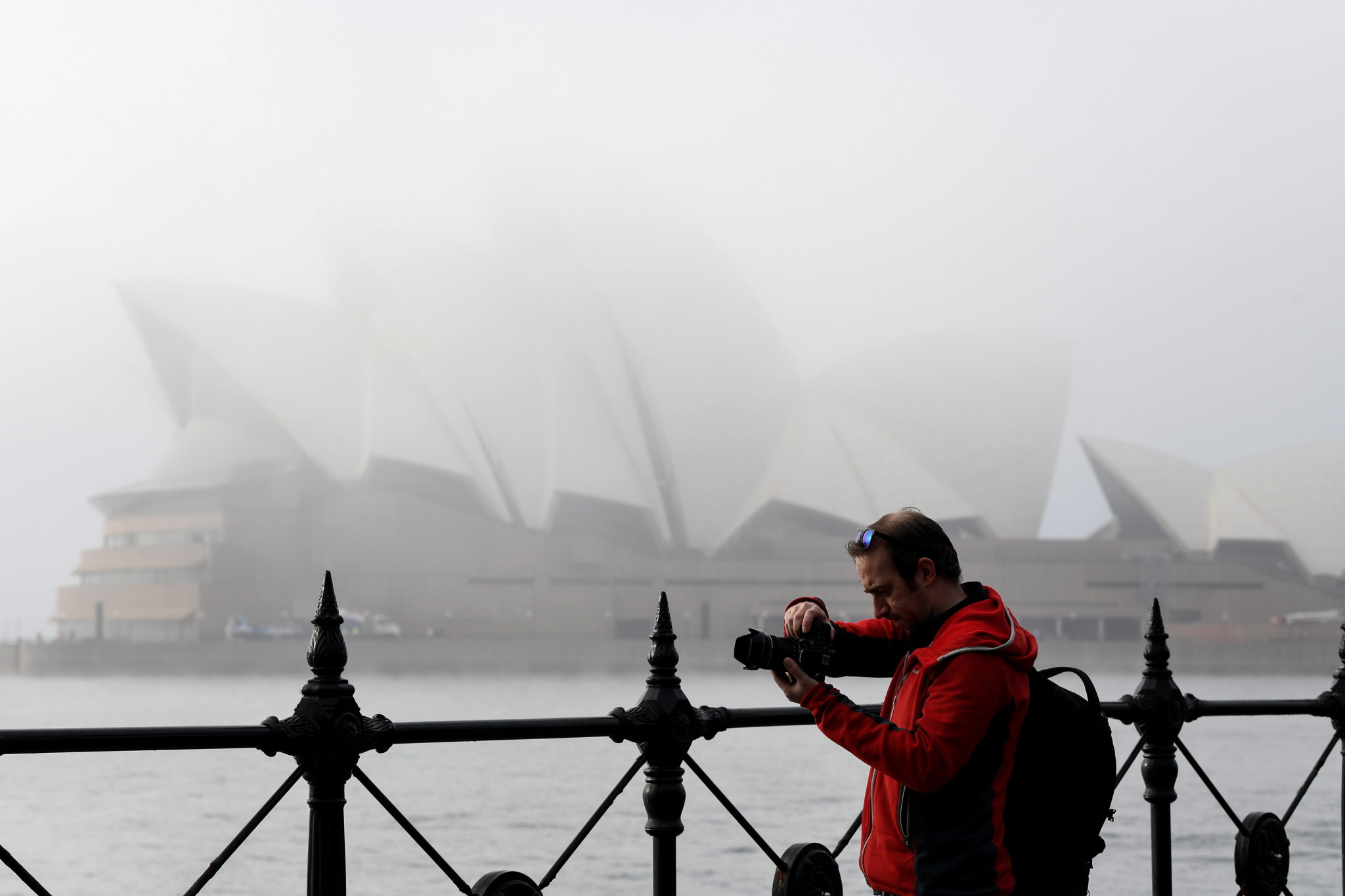 Deszczowy poranek w Sydney. fot. EPA/BIANCA DE MARCHI AUSTRALIA AND NEW ZEALAND OUT
