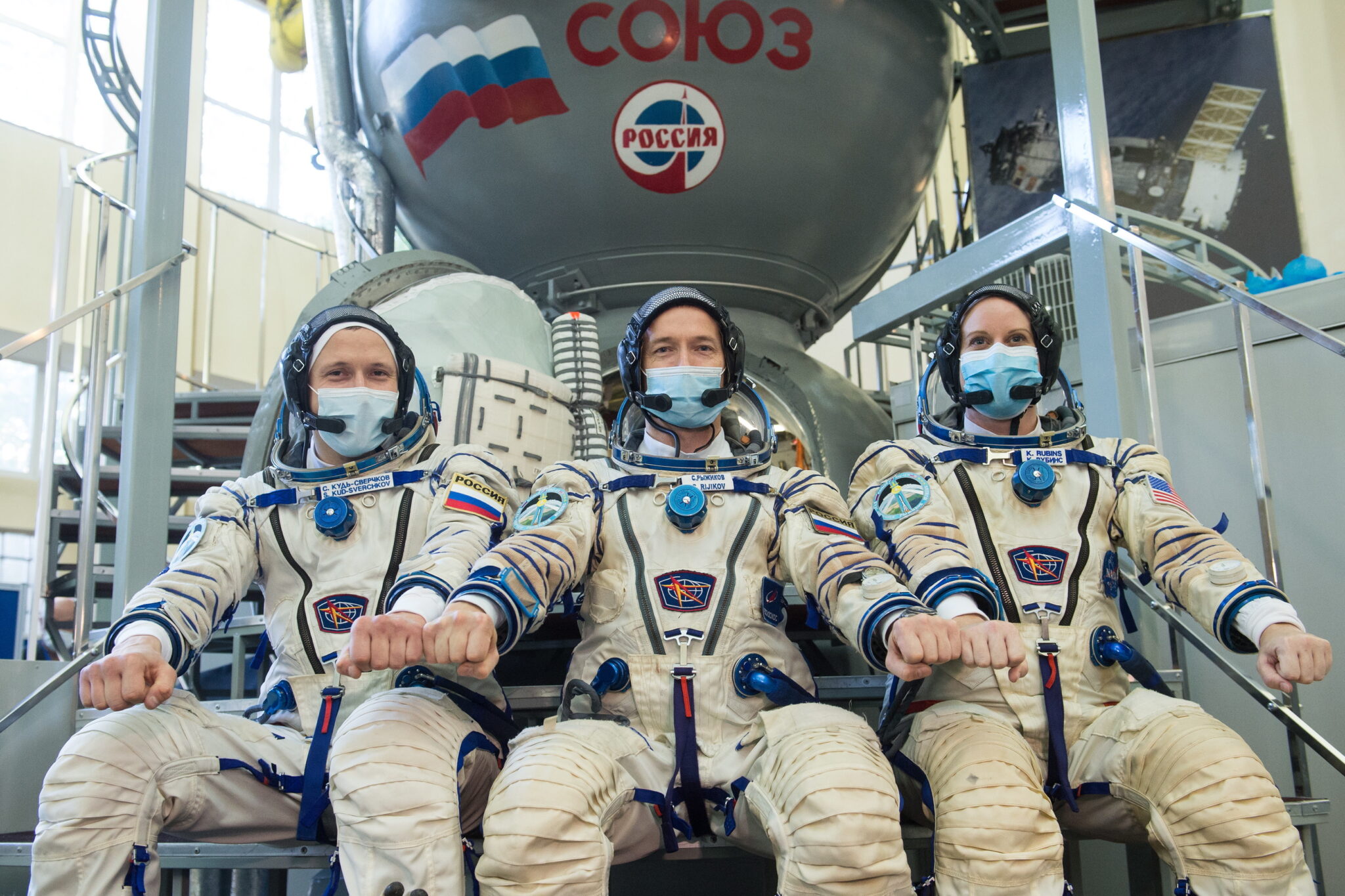 Załoga rosyjskiej misji kosmicznej na ISS. FOT. EPA/ANDREY SHELEPIN / ROSCOSMOS / HANDOUT