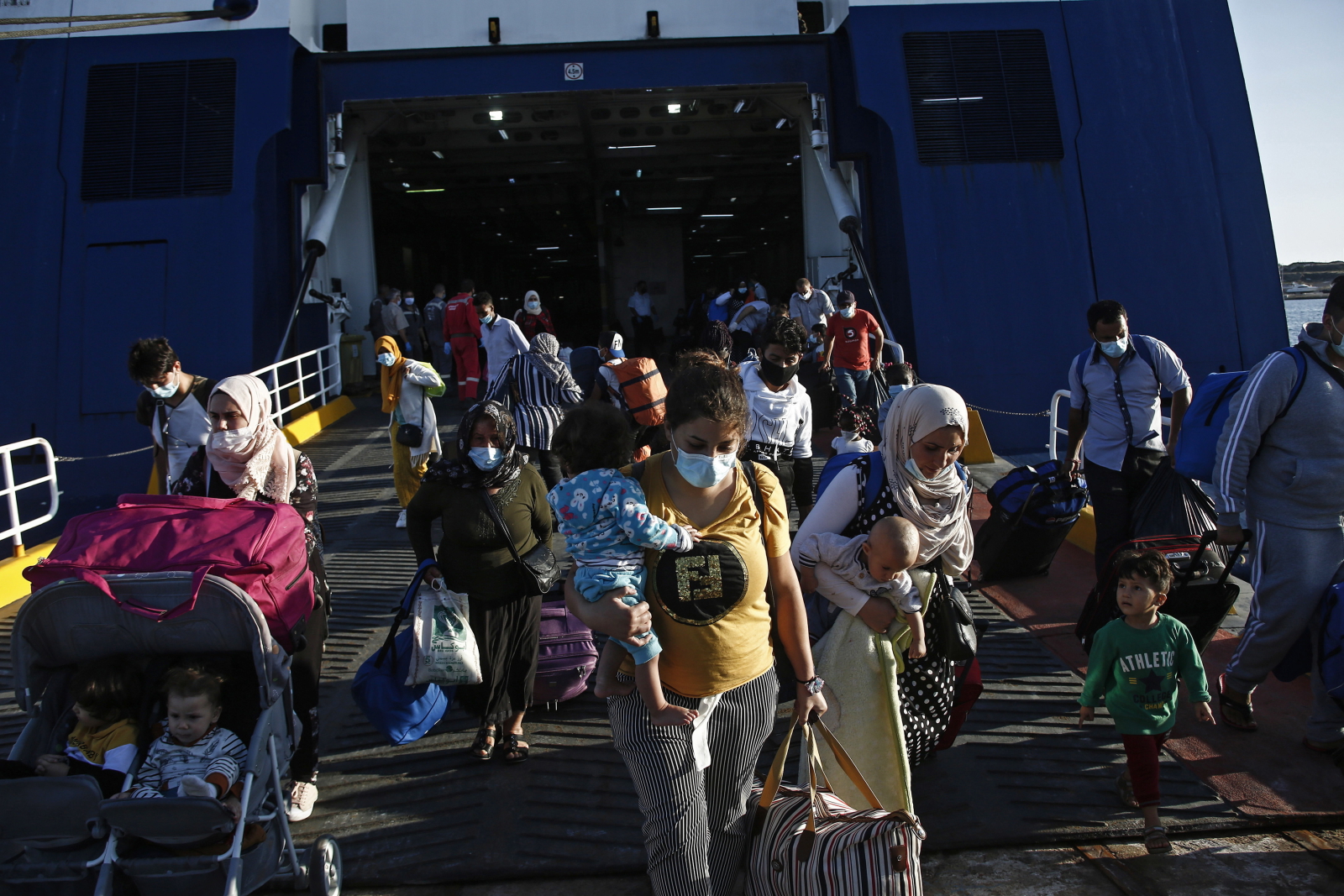 Uchodźcy w Grecji fot. EPA/YANNIS KOLESIDIS 
