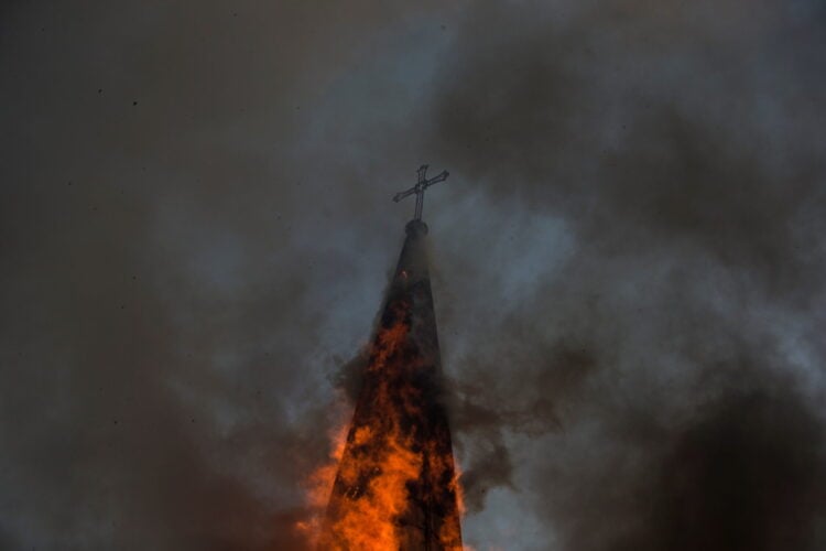 Chile protest kościół pożar