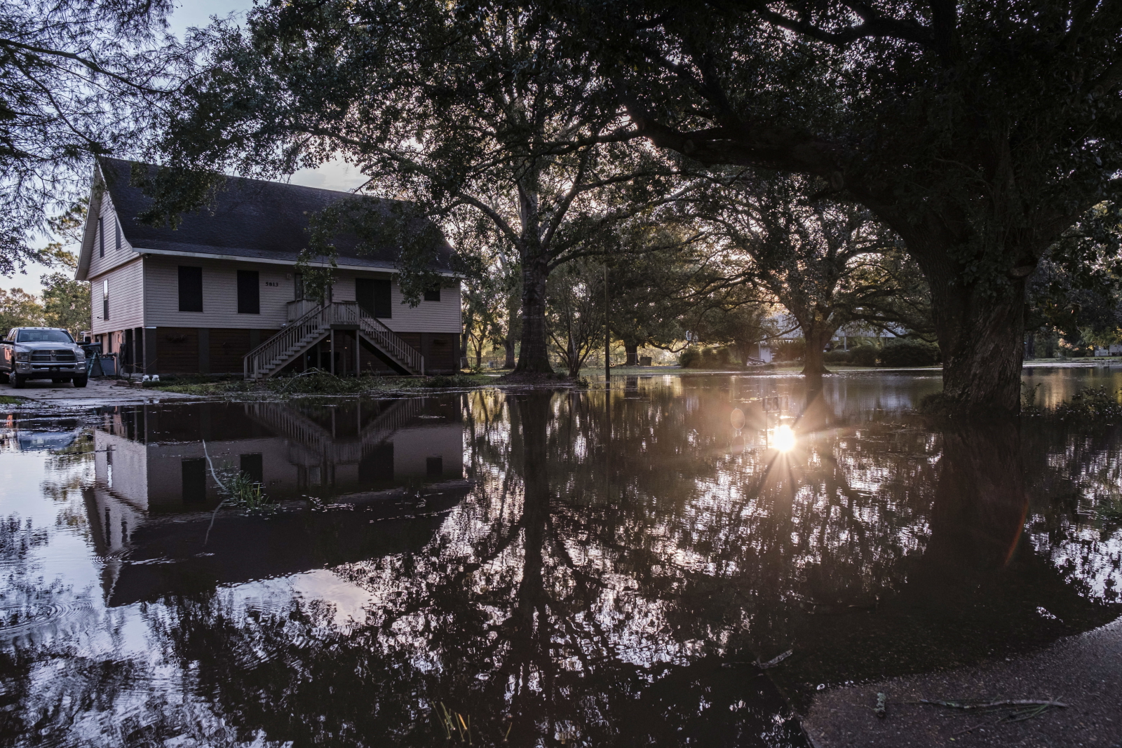 Luizjana po przejściu huraganu Delata Fot. PAP/EPA/DAN ANDERSON