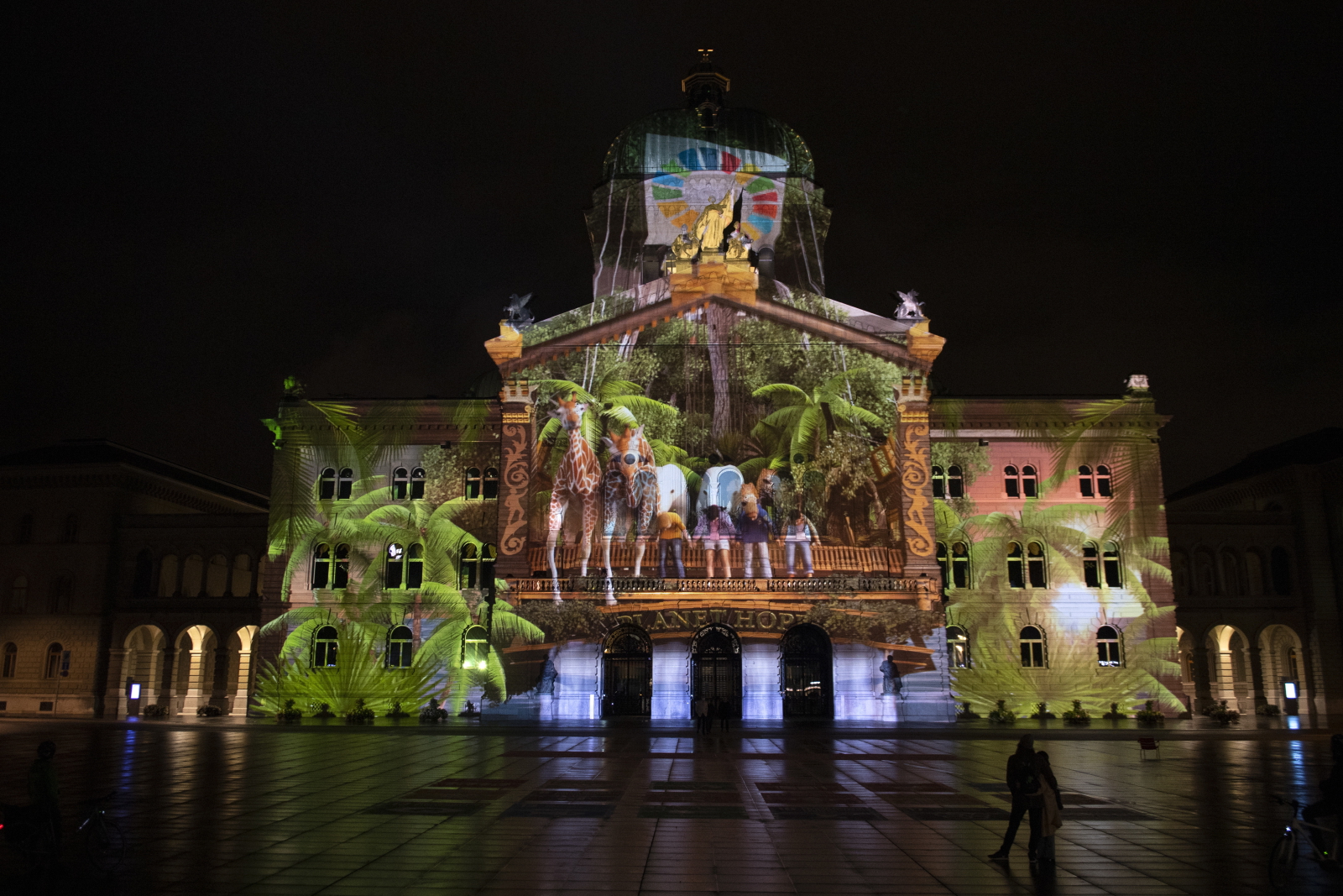 Iluminacje świetlne w Bern fot. EPA/MARCEL BIERI 
