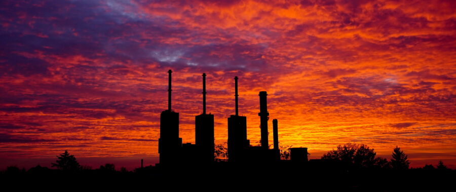 Zachód słońca w Berlinie fot. EPA/FILIP SINGER