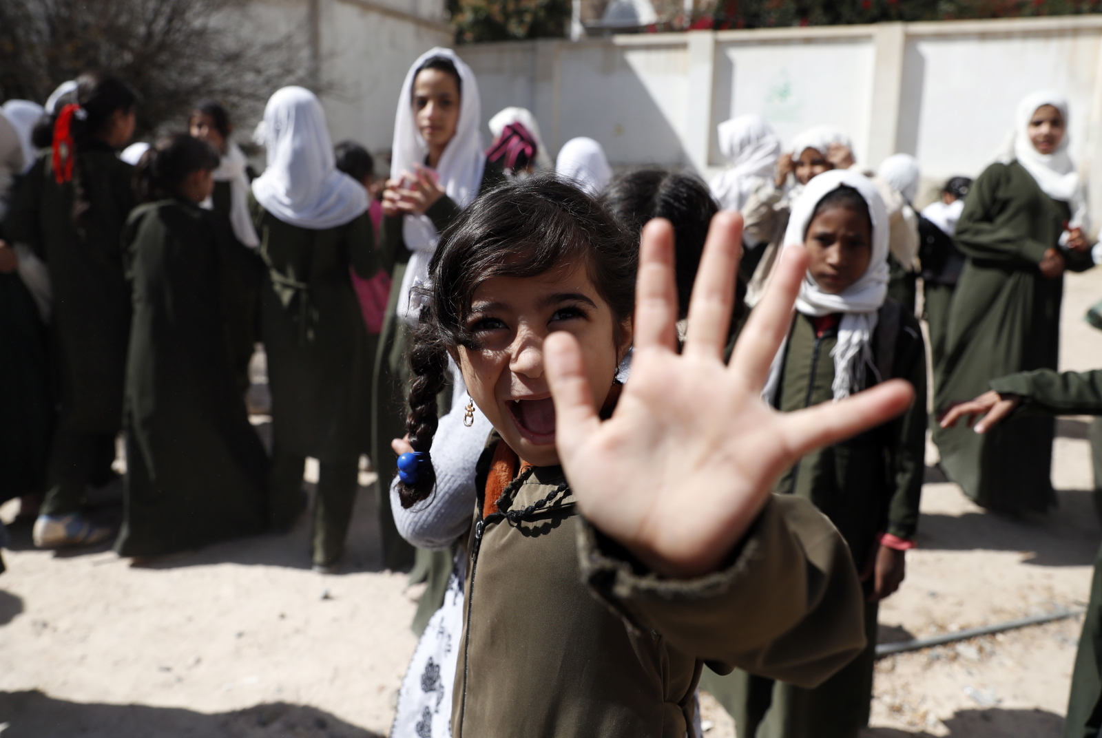 Szkoła żeńska w Jemenie. Fot. EPA/YAHYA ARHAB 