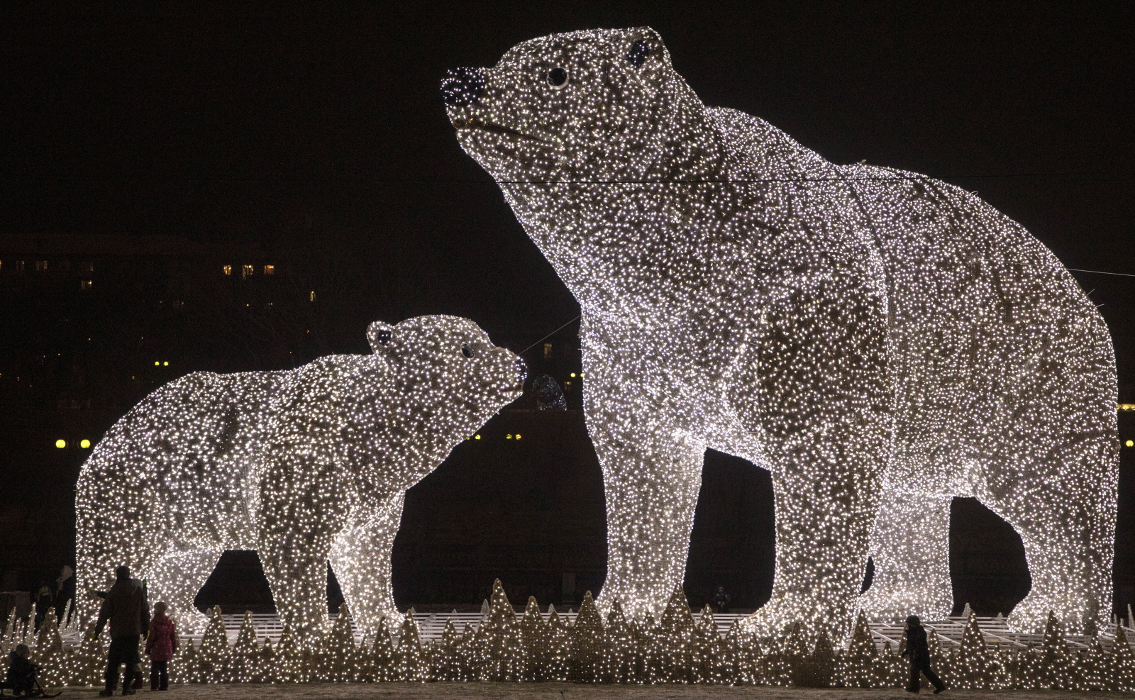 Rzeźby lodowe w Moskwie. Fot. EPA/SERGEI ILNITSKY 