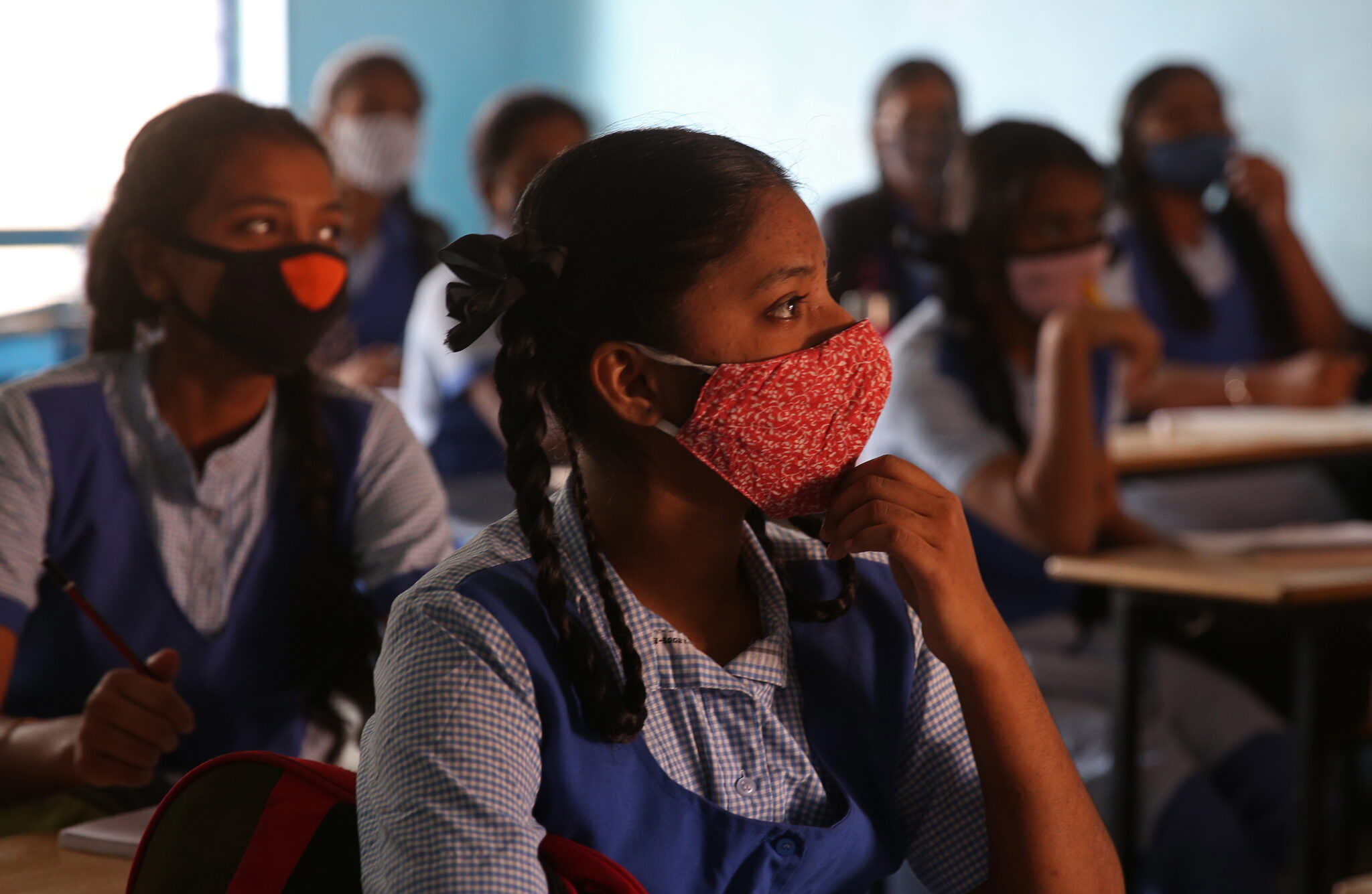 Indie: szkoły od 1 stycznia są ponownie otwarte, ale w reżimie sanitarnym, fot.  EPA / JAGADEESH NV