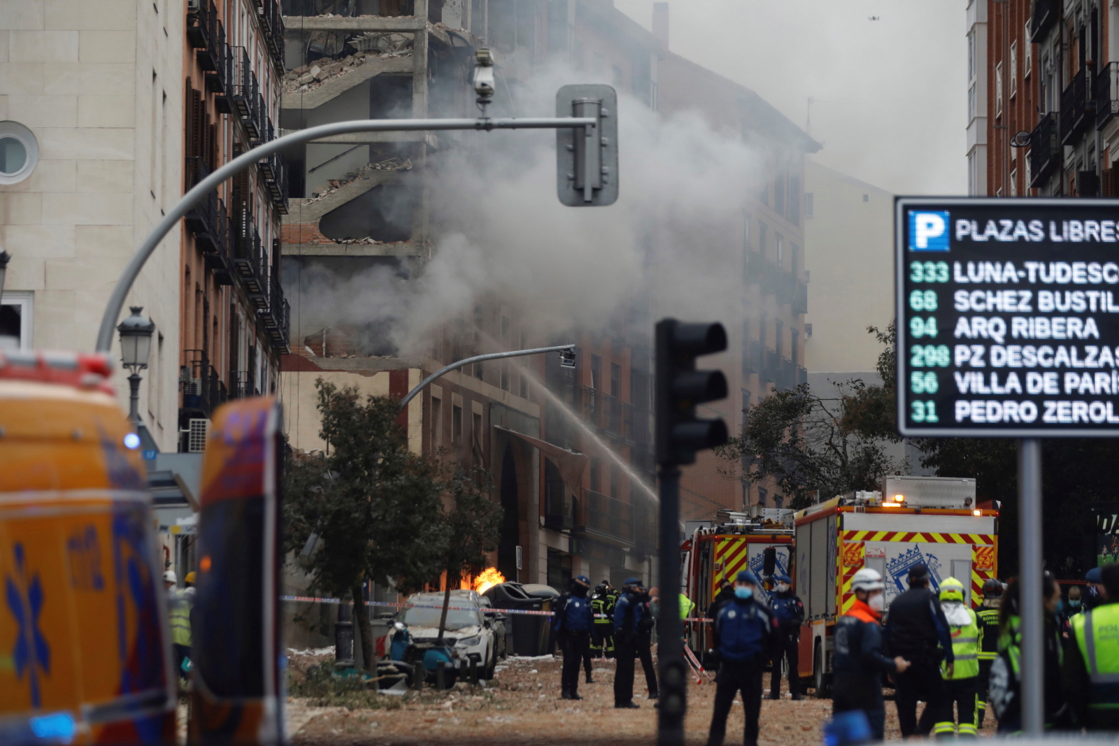 Wybuch w Madrycie w budynku należącym do Kościoła EPA/David Fernandez 