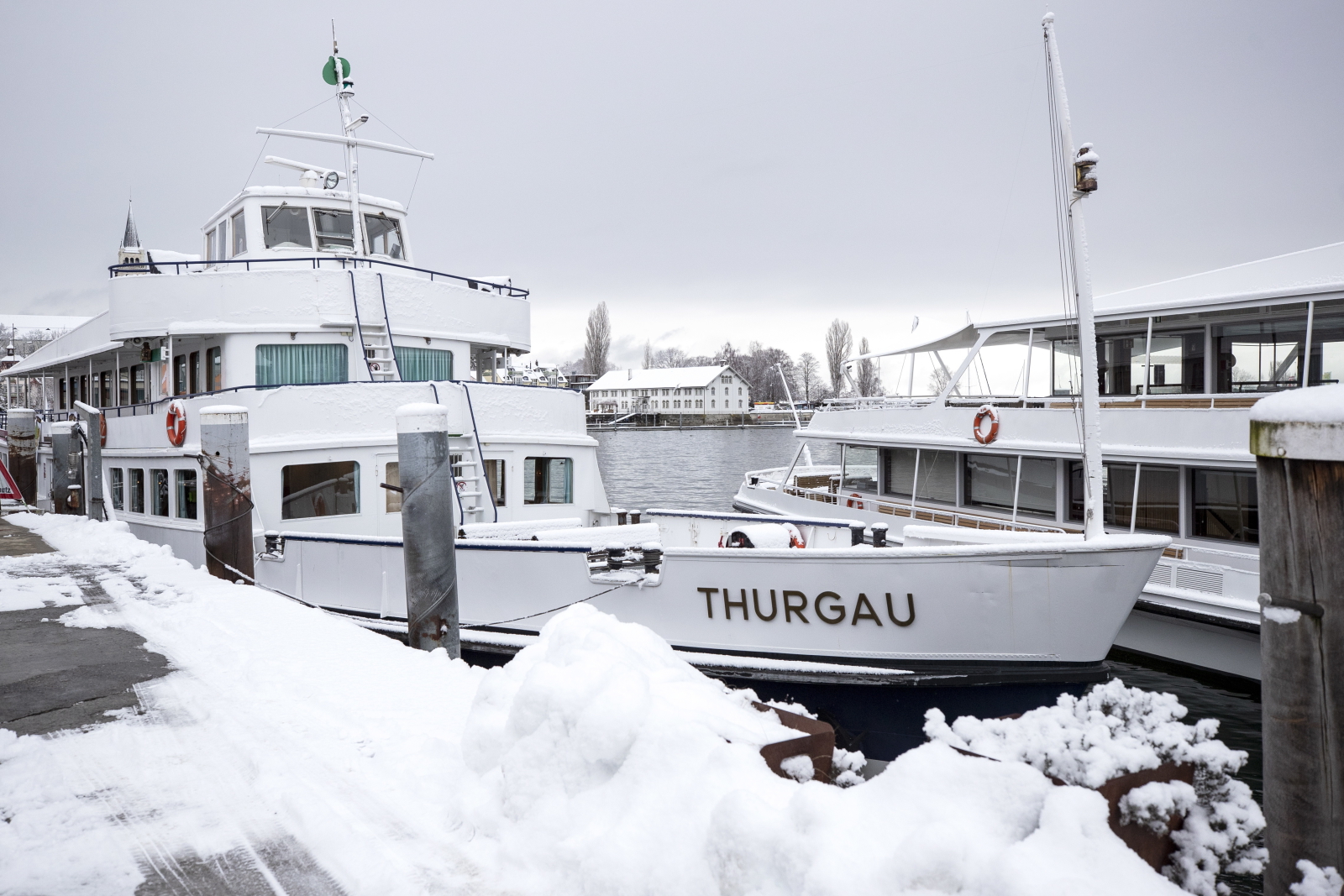 Statek MS Thurgau przekształcony w punkt szczepień, Szwajcaria Fot. PAP/EPA/ALEXANDRA WEY