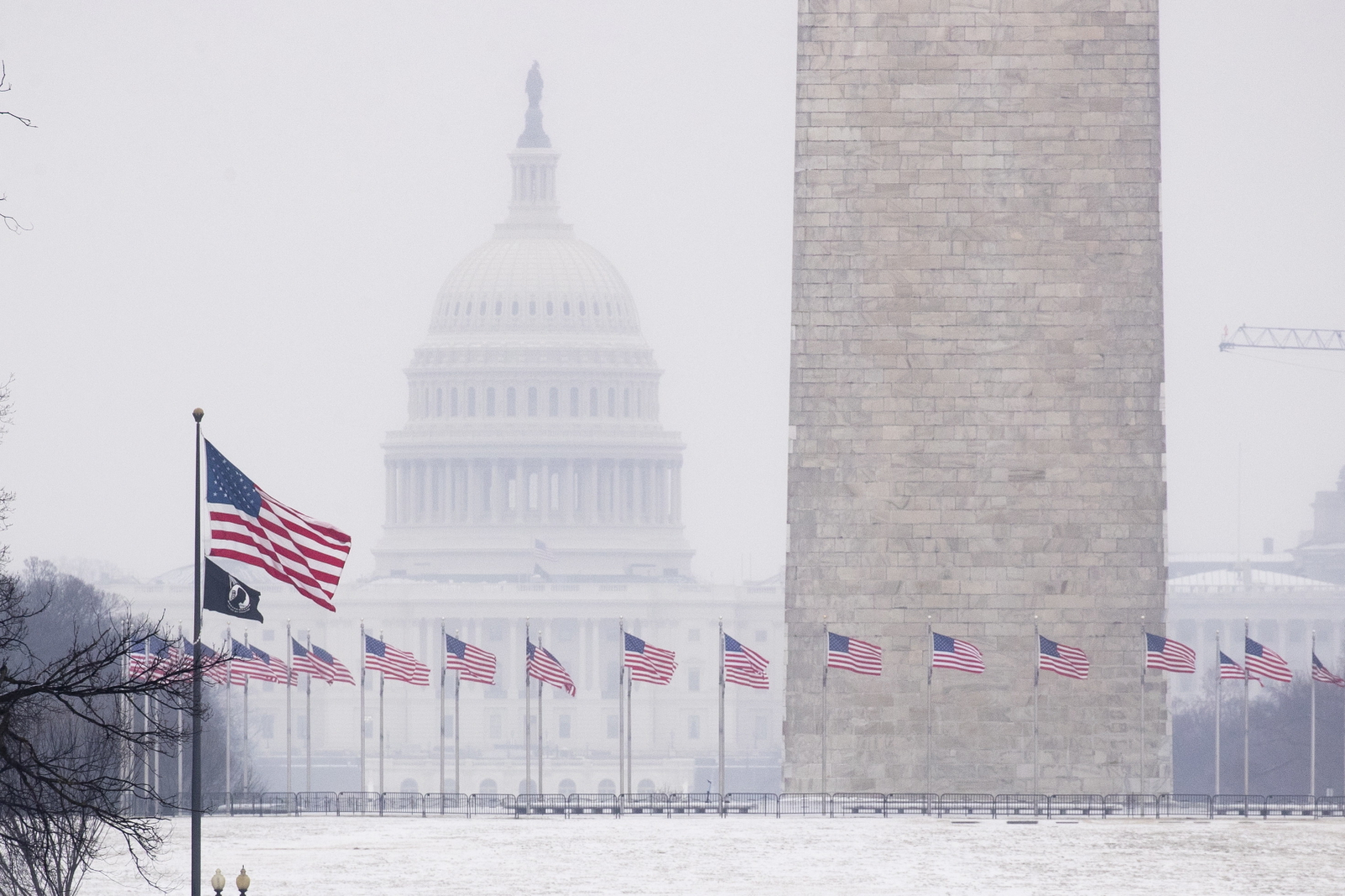 Zima w Waszyngtonie fot. EPA/MICHAEL REYNOLDS 