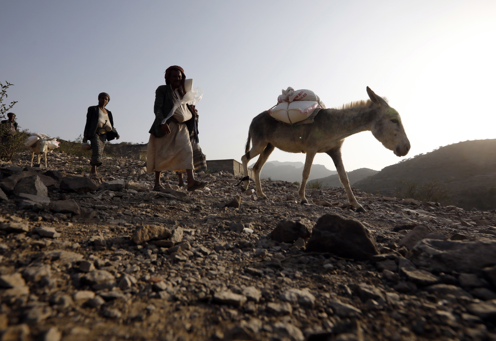 Jemen z największym kryzysem humanitarnym w dziejach świata fot. EPA/YAHYA ARHAB