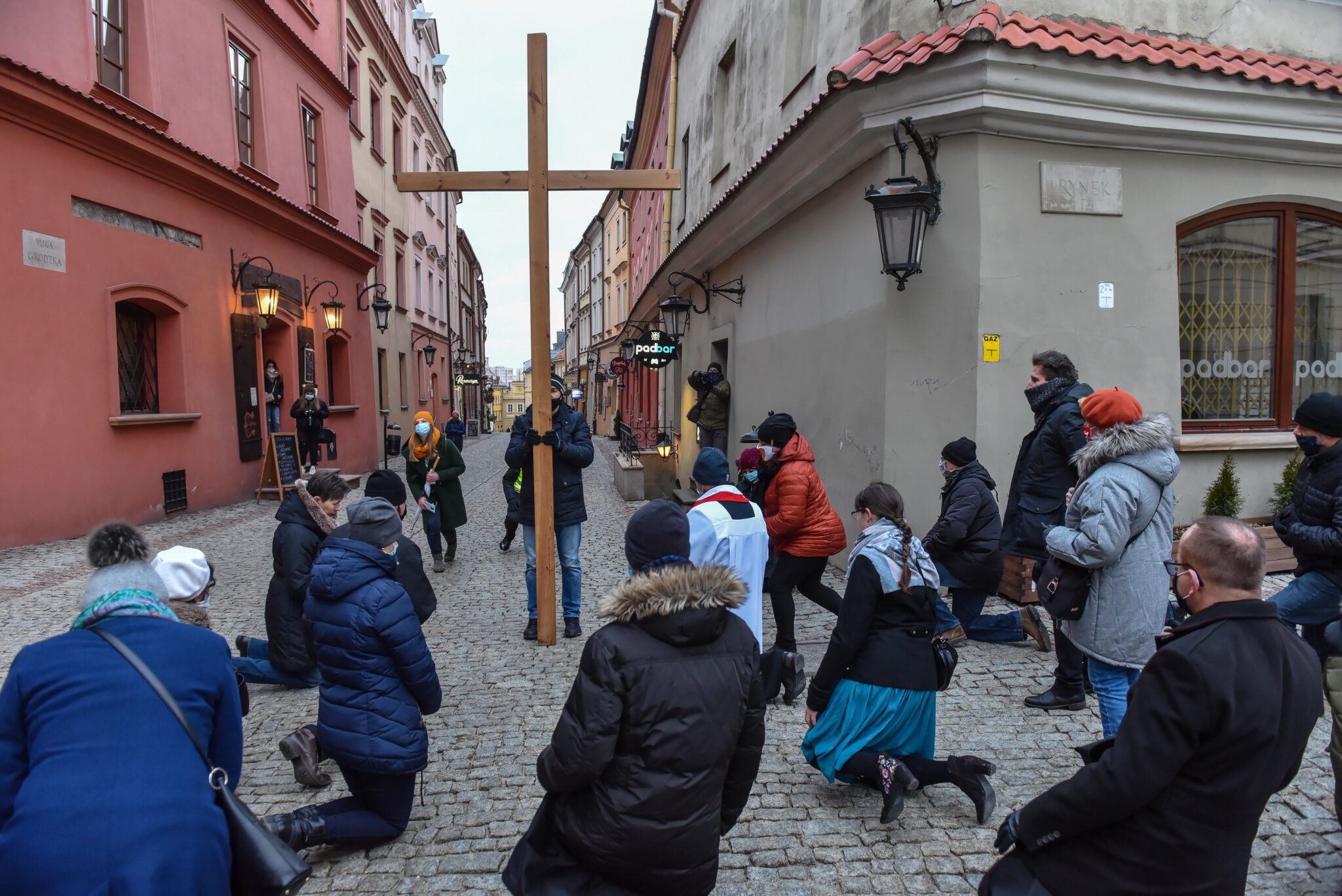 Droga krzyżowa ulicami Lublina, fot. PAP/Wojtek Jargiło