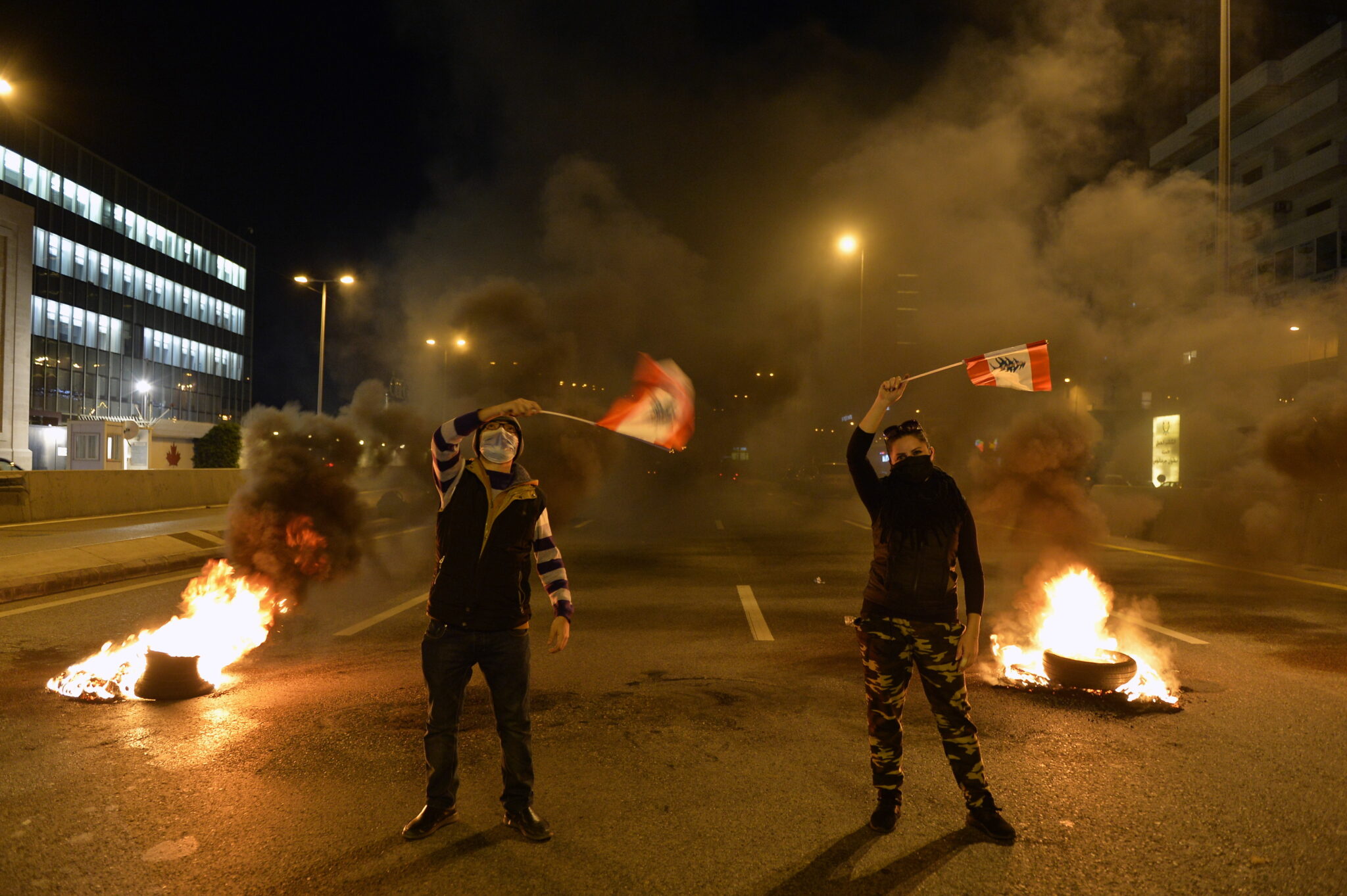 Antyrządowe protesty w Bejrucie, Liban, fot.  EPA/WAEL HAMZEH 