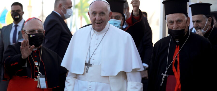 Papież podczas spotkania z duchownymi fot. EPA/MURTAJA LATEEF