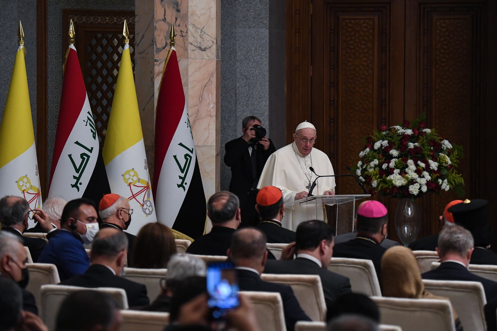 papież franciszek w iraku fot. EPA/ALESSANDRO DI MEO 
