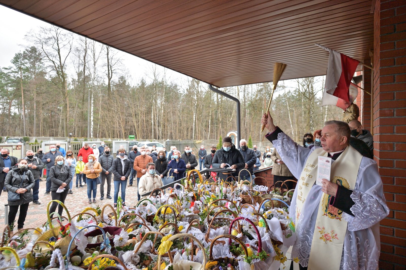 Święcenie pokarmów fot.  PAP/Przemysław Piątkowski