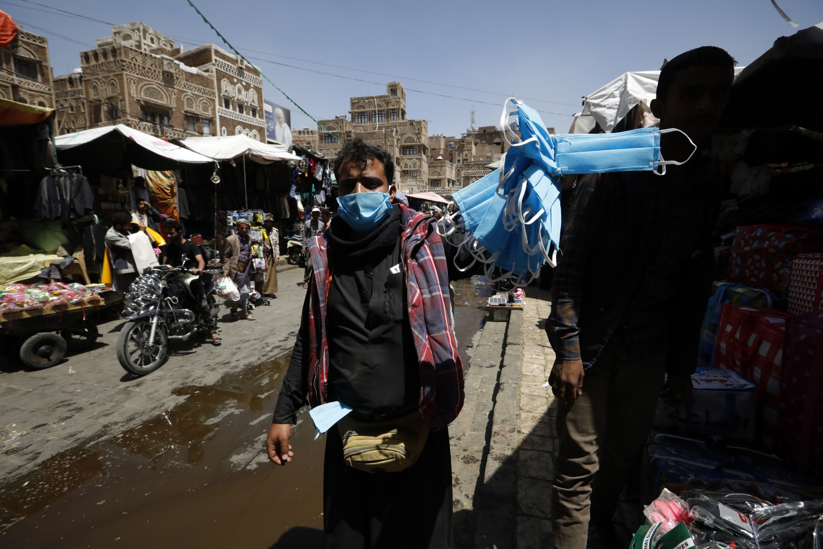 Jemen w dobie koronawirusa fot. EPA/YAHYA ARHAB 
