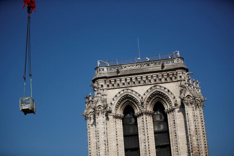 Notre-Dame: druga rocznica pożaru katedry fot. EPA/BENOIT TESSIER